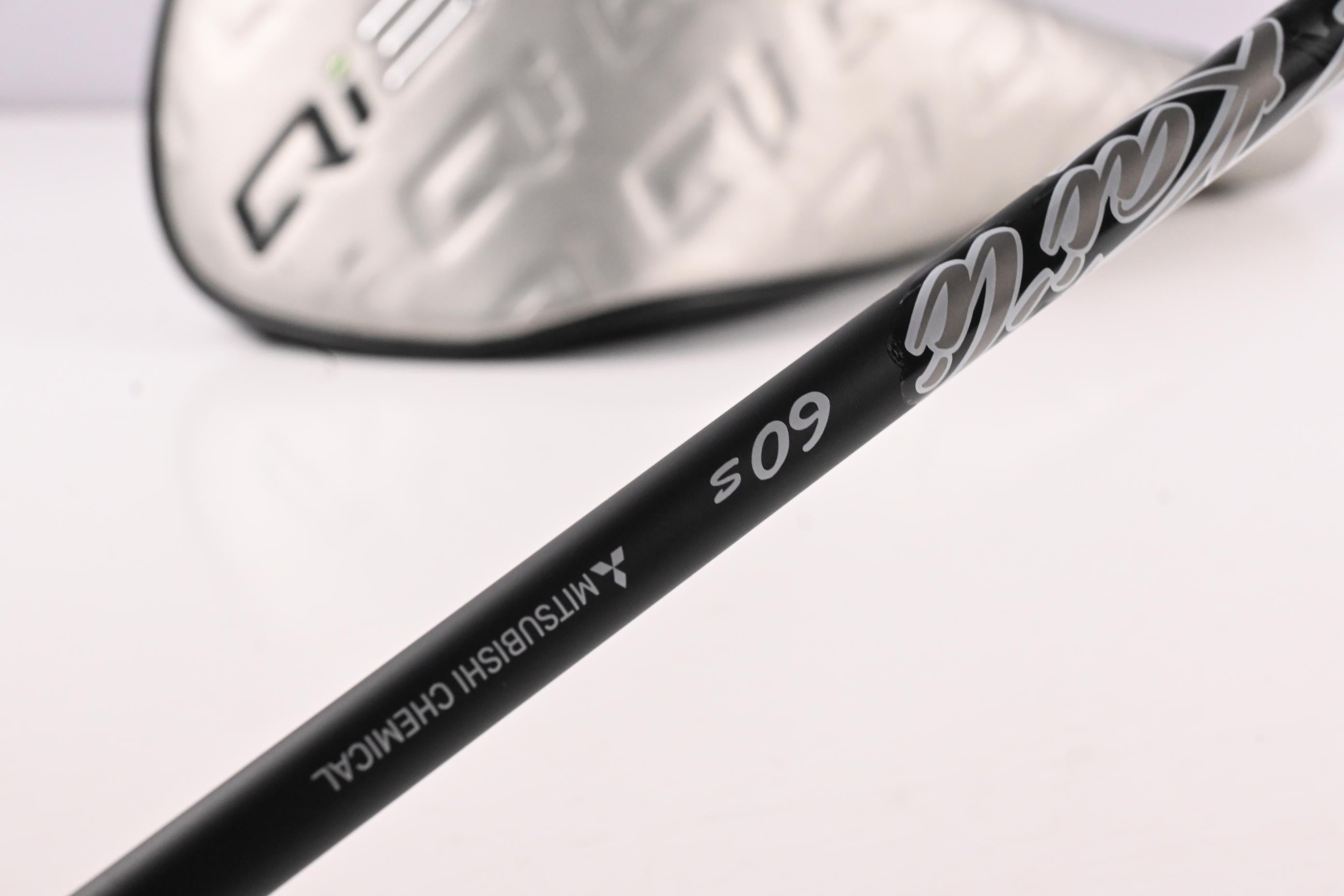 Taylormade Qi35 LS Driver / 9 Degree / Stiff Flex Kai'li Dark Waves White 60