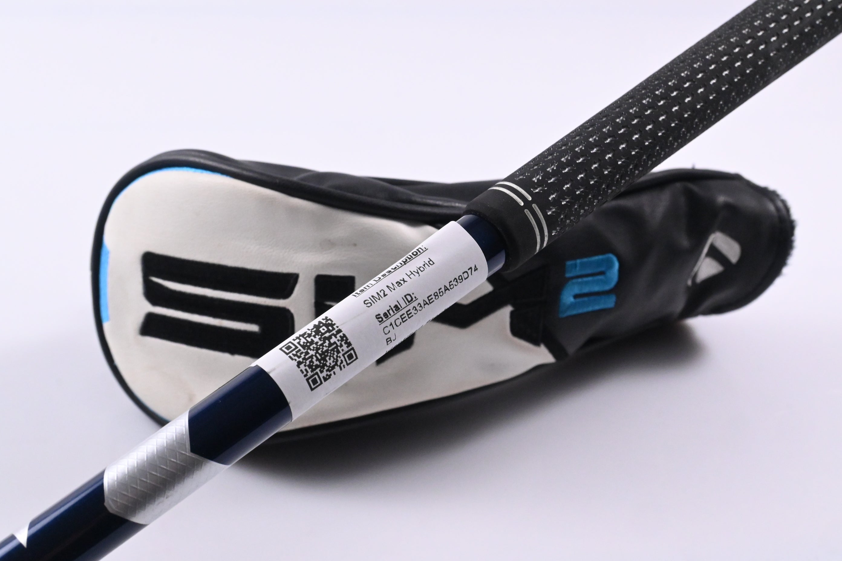 Taylormade SIM2 Max #3 Hybrid / 19 Degree / Stiff Flex Ventus Blue 7 Shaft