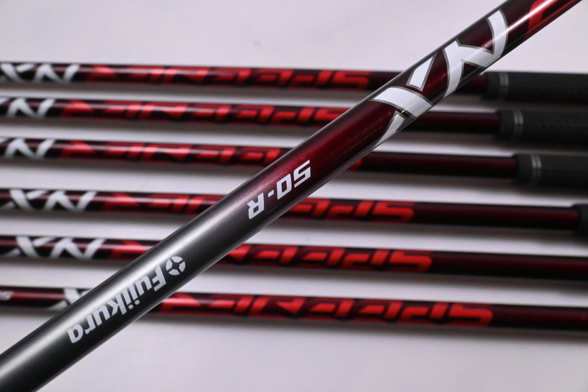 Taylormade Stealth HD Irons / 5-PW+SW / Regular Flex Speeder NX 50 Shafts