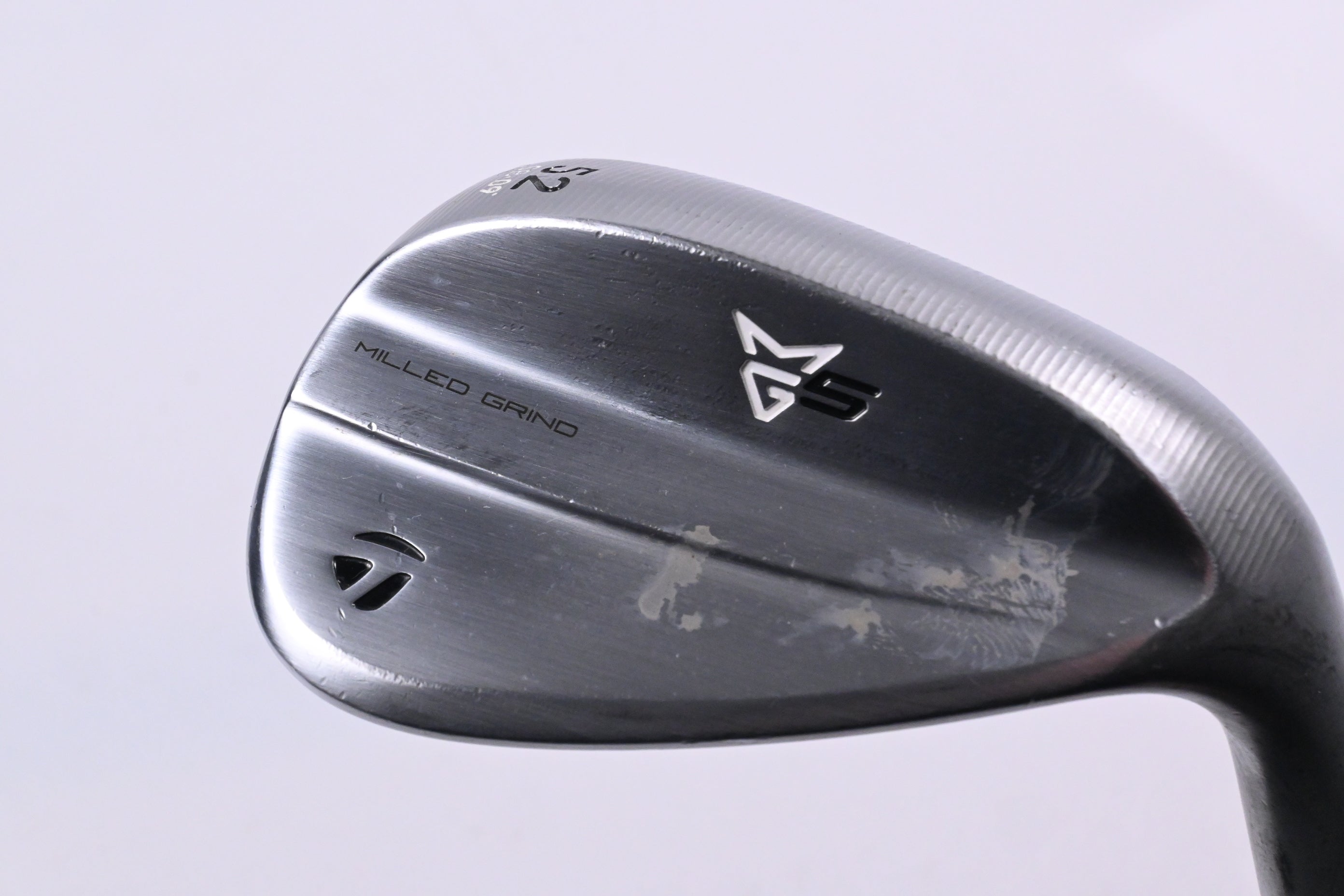 Taylormade Milled Grind 5 Gap Wedge / 52 Degree / Wedge Flex Dynamic Gold 115