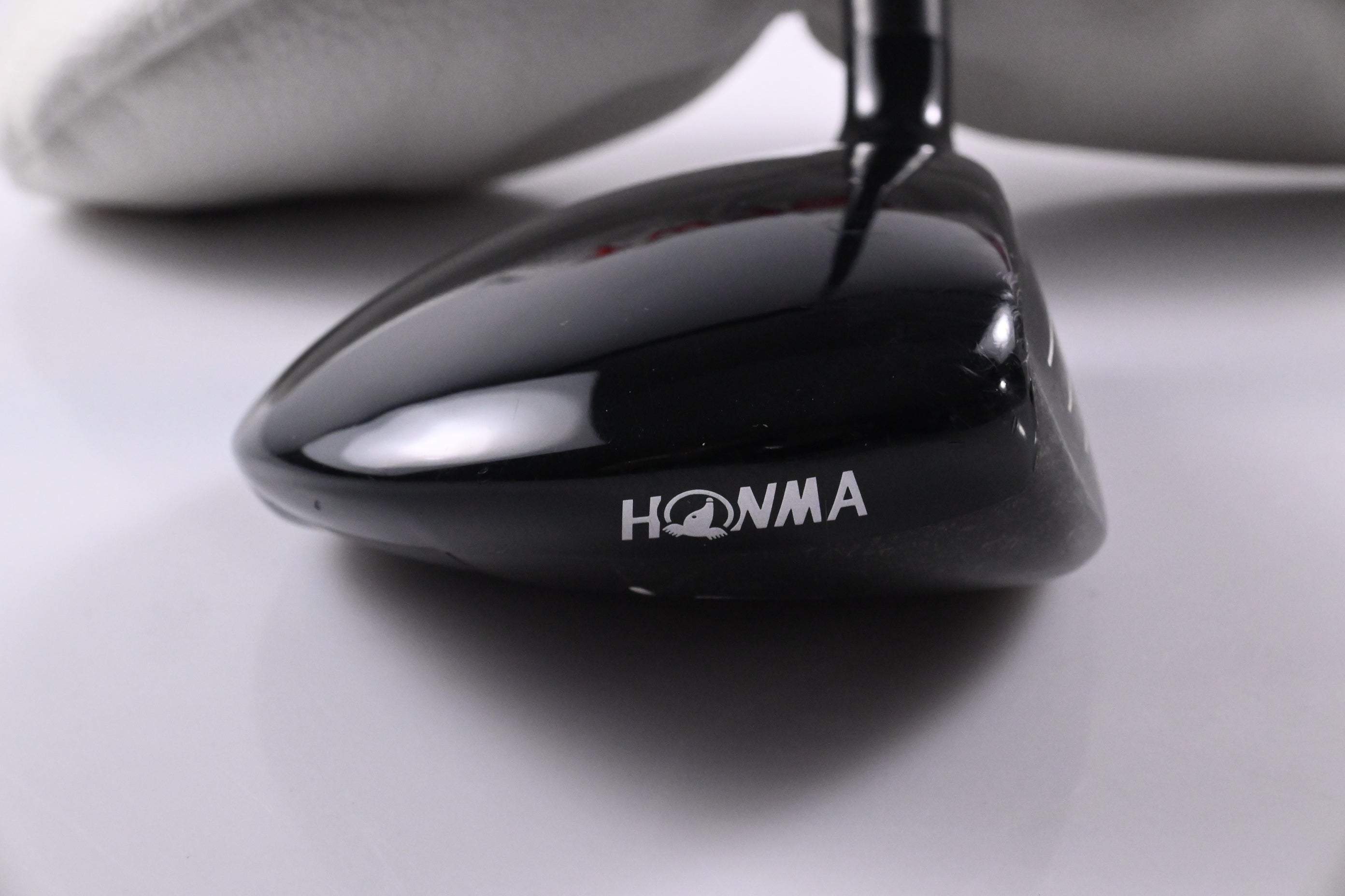 Honma TW 757 #5 Wood / 18 Degree / Regular Flex Honma Vizard 50 Shaft