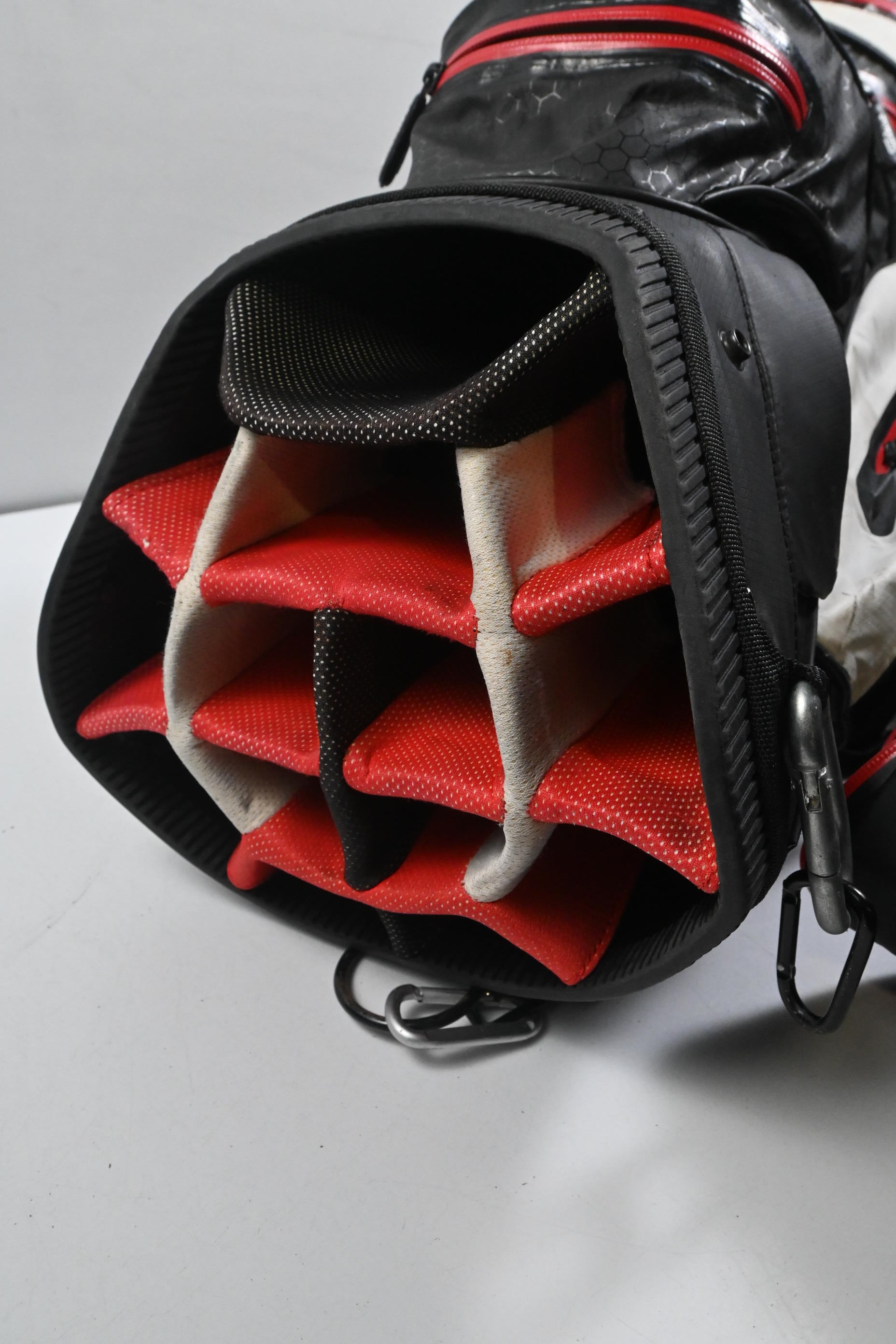 Titleist StaDry Cart Bag / 14-Way Divider / Black, White & Red