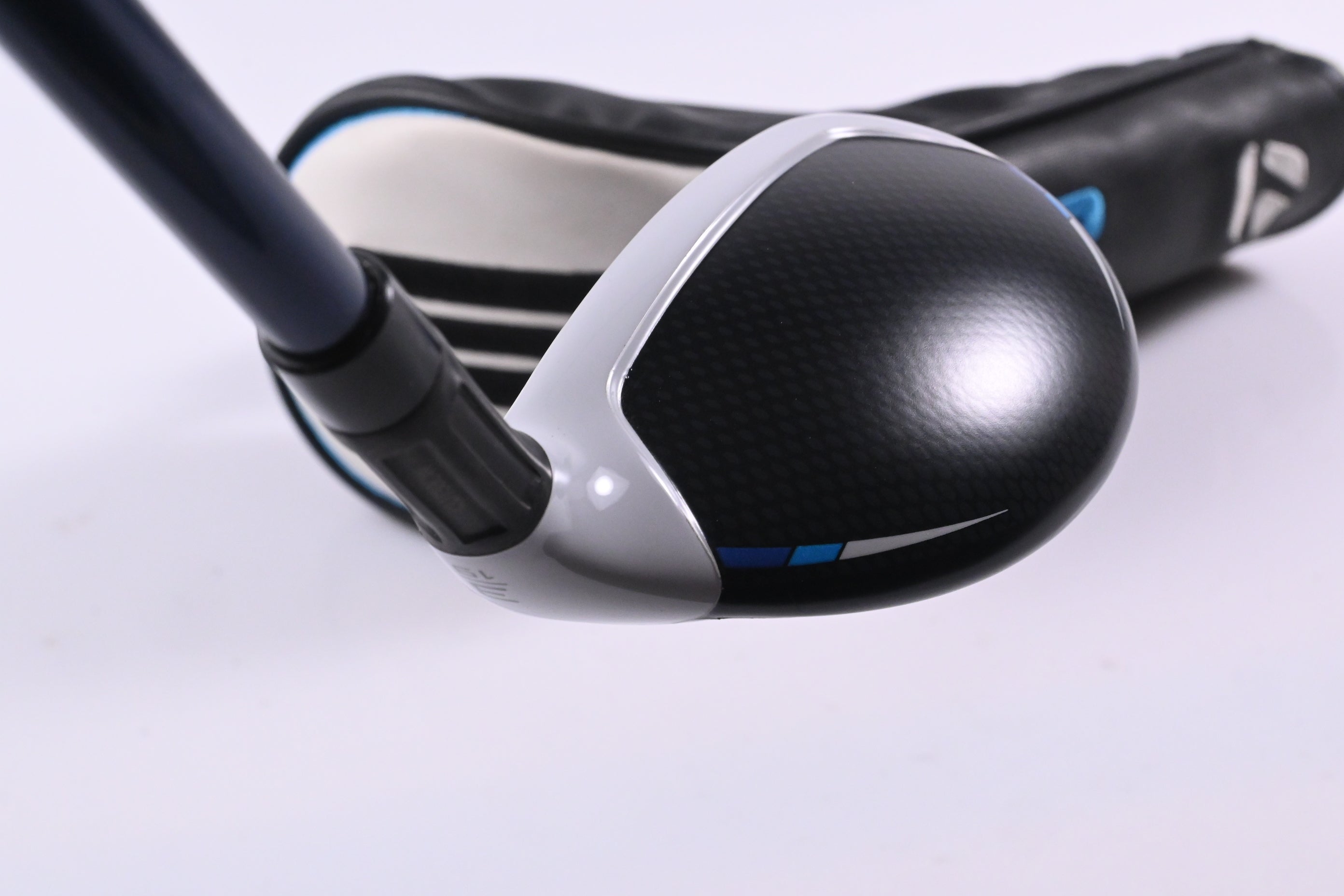 Taylormade SIM2 Max #3 Hybrid / 19 Degree / Stiff Flex Ventus Blue 7 Shaft