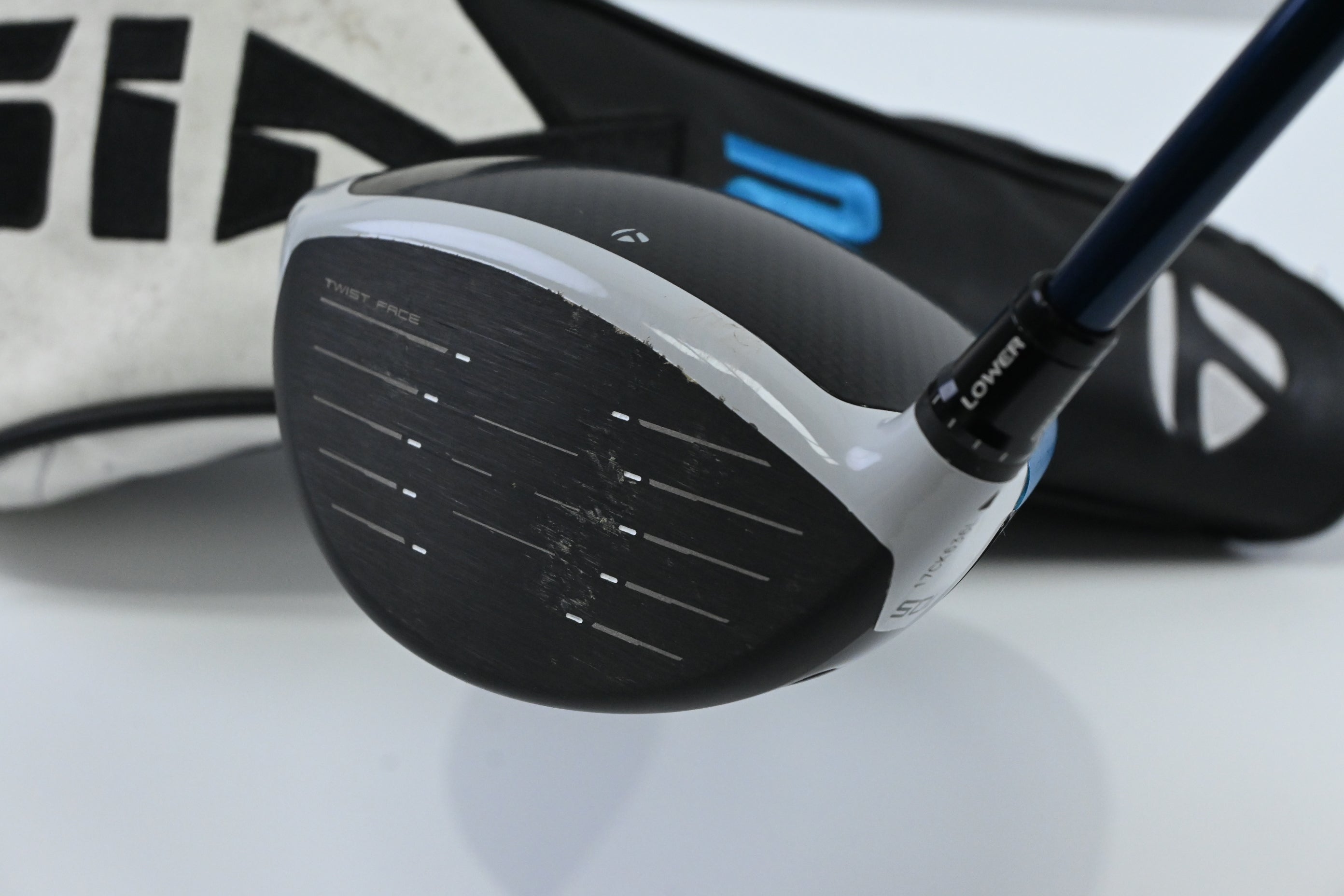 Taylormade SIM2 Max Driver / 10.5 Degree / Regular Flex Fujikura Ventus Blue 5