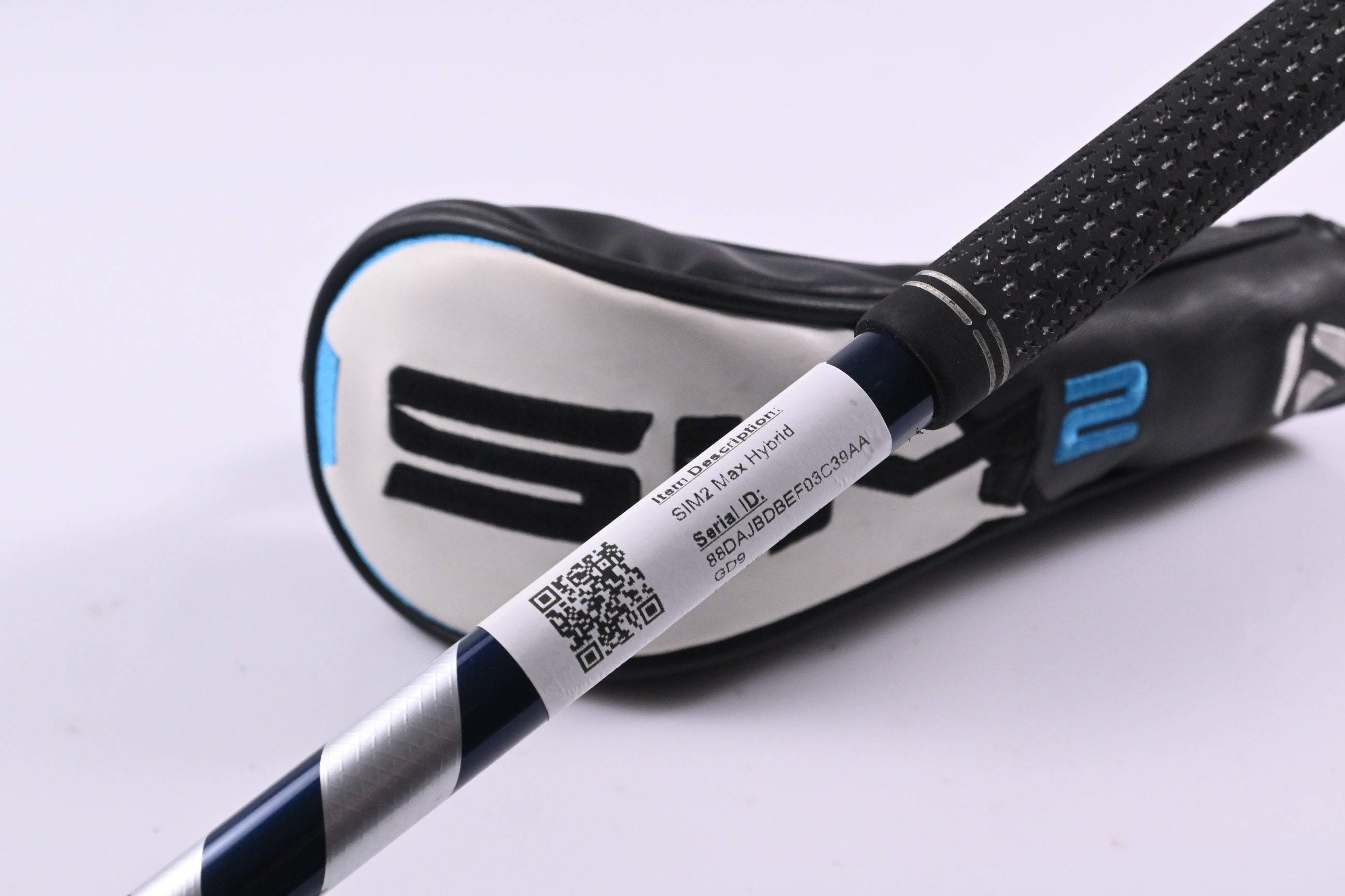 Taylormade SIM2 Max #3 Hybrid / 19 Degree / Stiff Flex Ventus Blue 7 Shaft