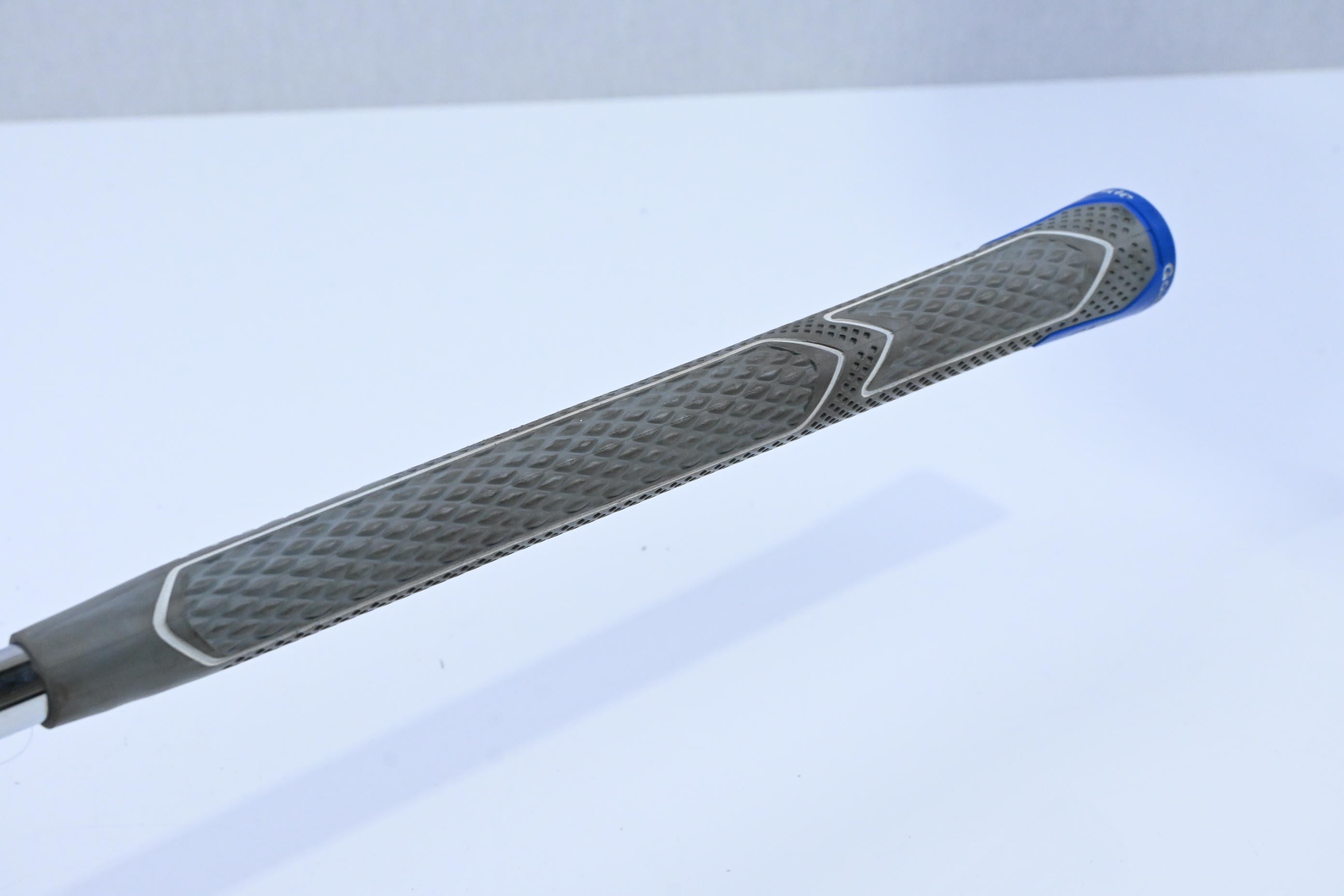 Mizuno MP-30 #9 Iron / Regular Flex Dynamic Gold R300