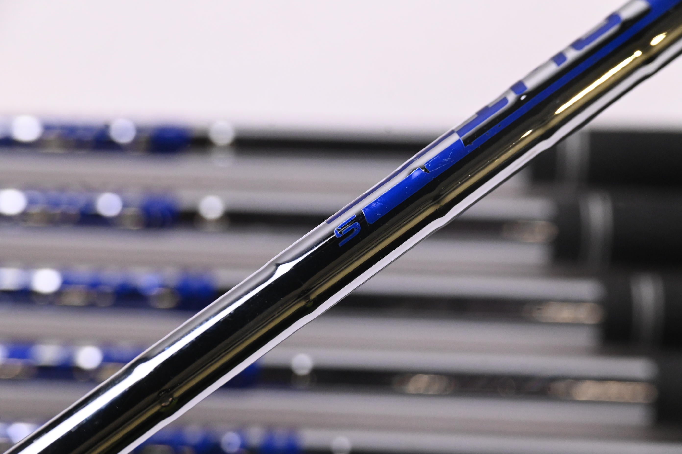Ping G425 Irons / 5-PW+SW / Blue Dot / Stiff Flex Ping AWT 2.0 Shafts