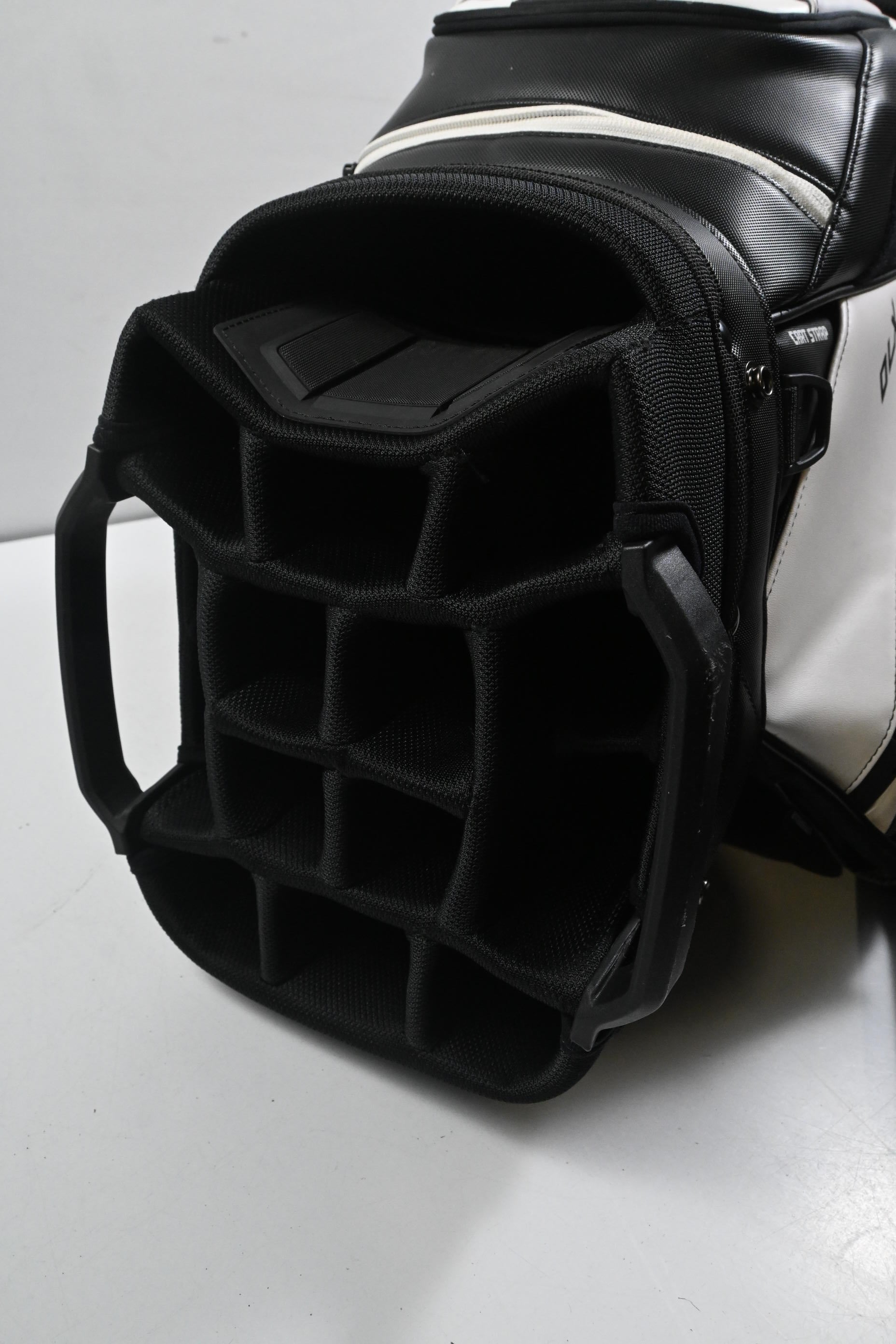 Ping DLX Cart Bag / 15-Way Divider / White & Black