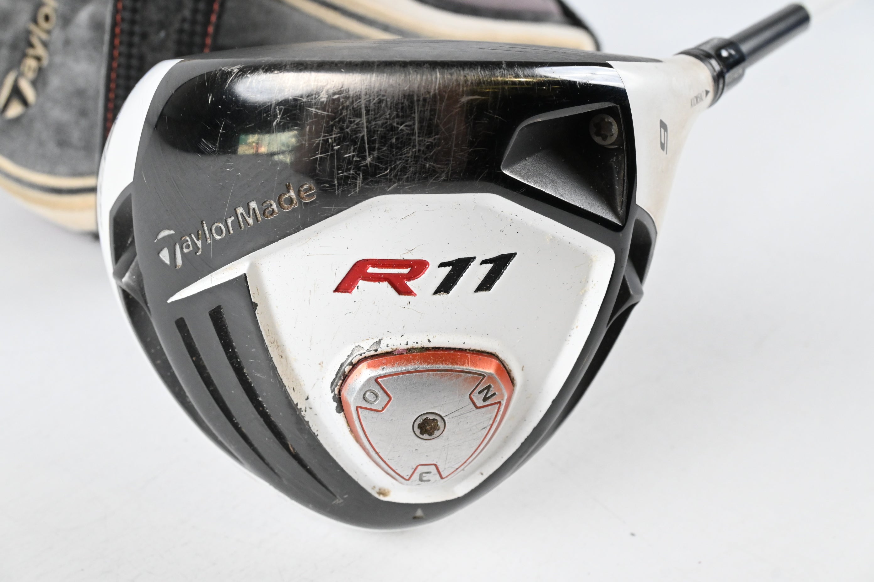 Taylormade R11 Driver / 9 Degree / Stiff Flex Fujikura Blur 60 Shaft