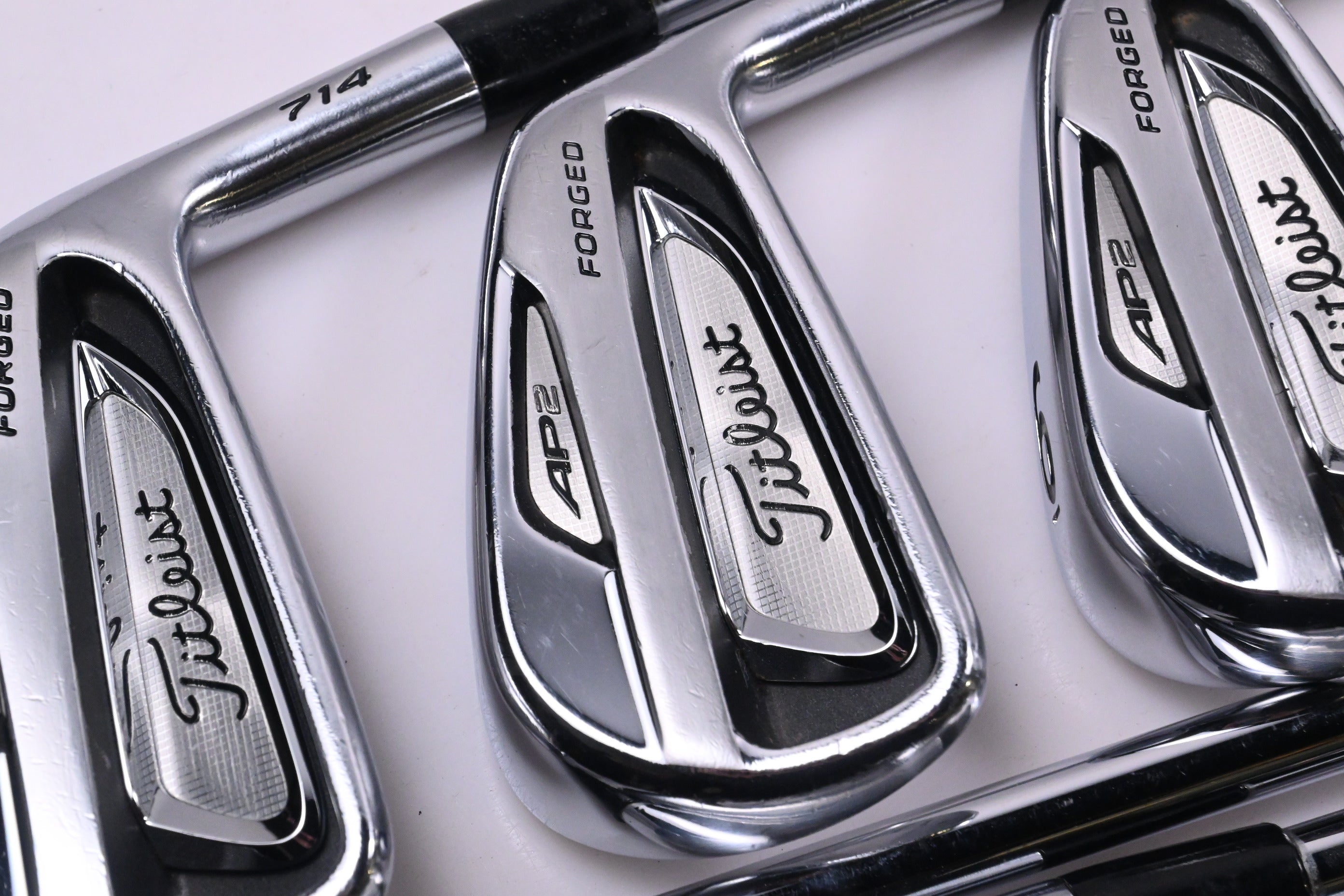 Titleist 714 AP2 Irons / 4-PW / Stiff Flex Dynamic Gold S300 Shafts