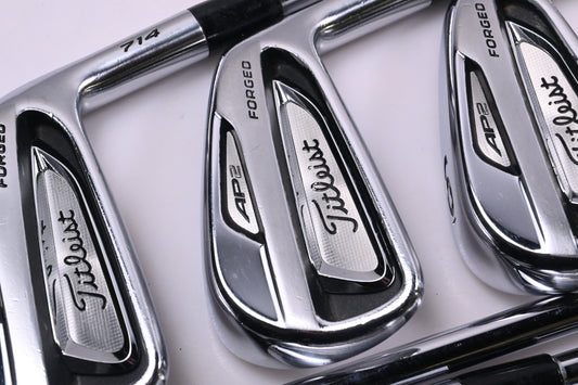 Titleist 714 AP2 Irons / 4-PW / Stiff Flex Dynamic Gold S300 Shafts