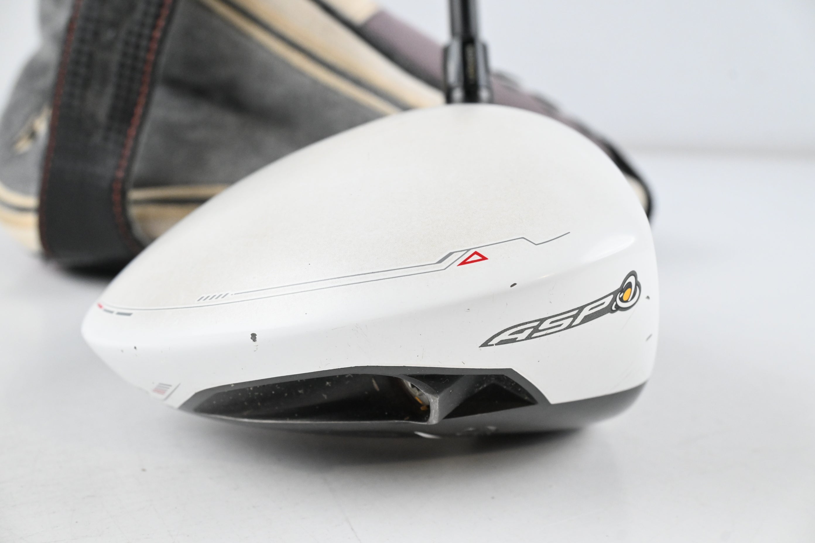 Taylormade R11 Driver / 9 Degree / Stiff Flex Fujikura Blur 60 Shaft