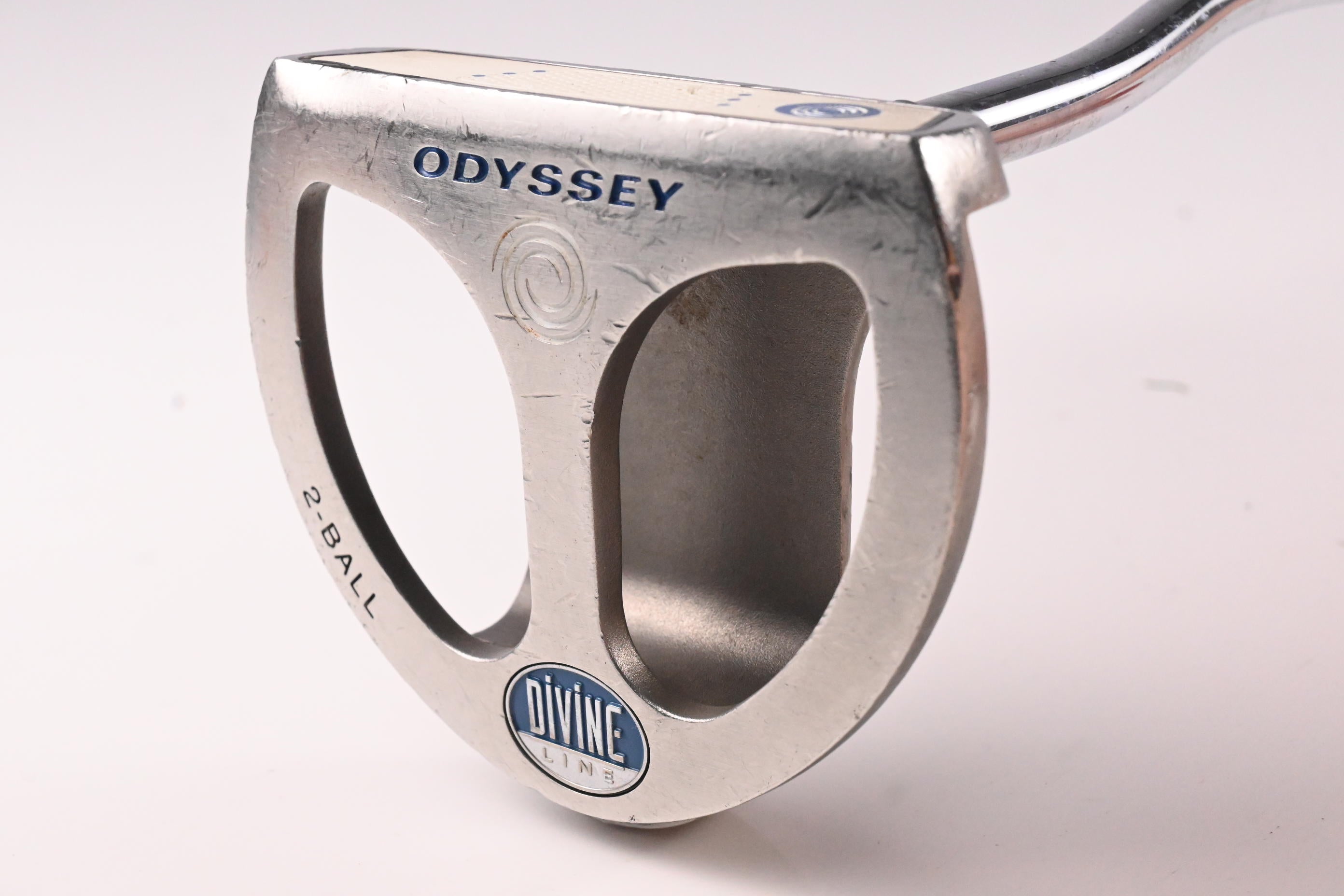 Odyssey Divine Line 2-Ball Putter / 32 Inch