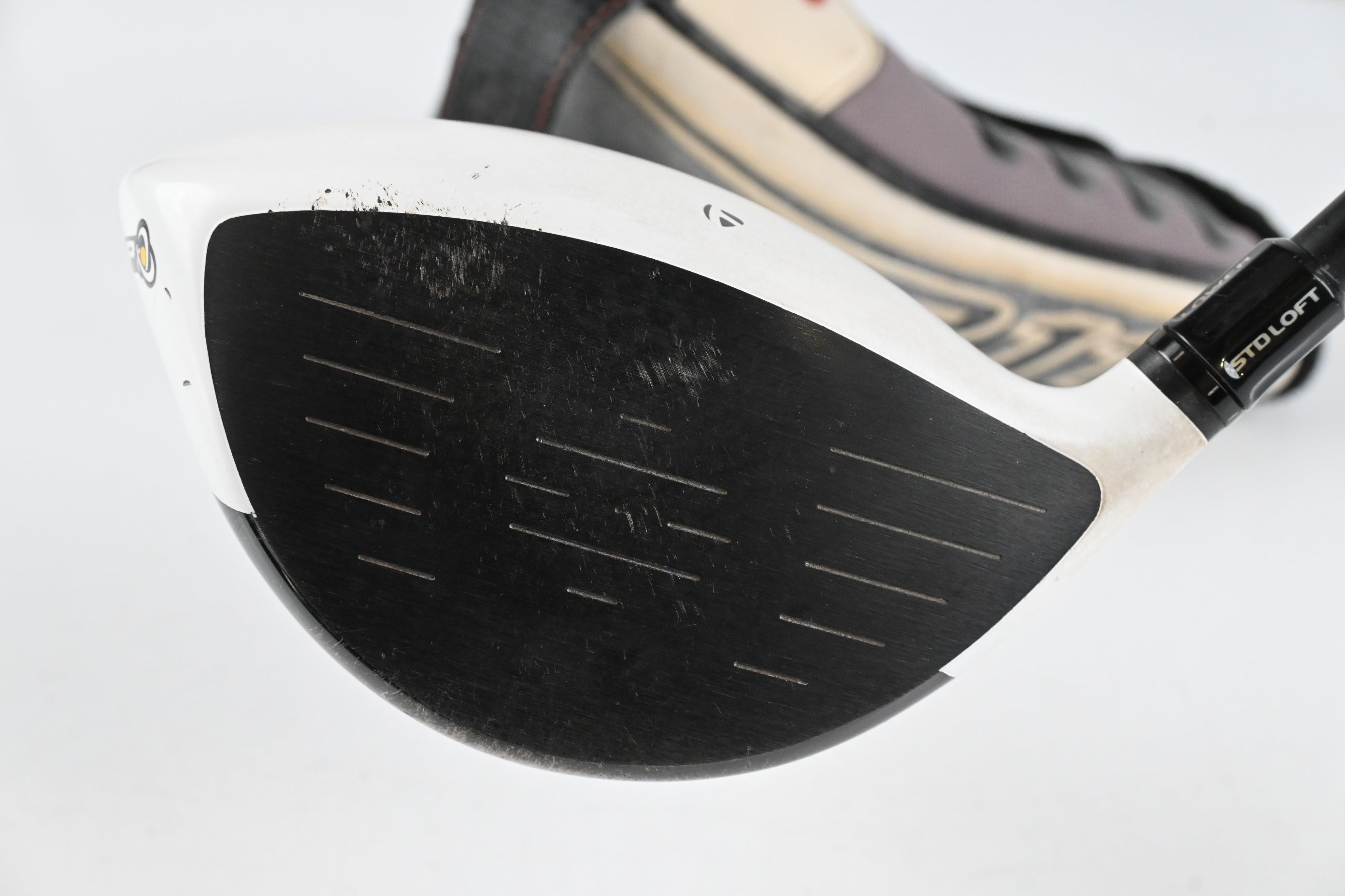 Taylormade R11 Driver / 9 Degree / Stiff Flex Fujikura Blur 60 Shaft