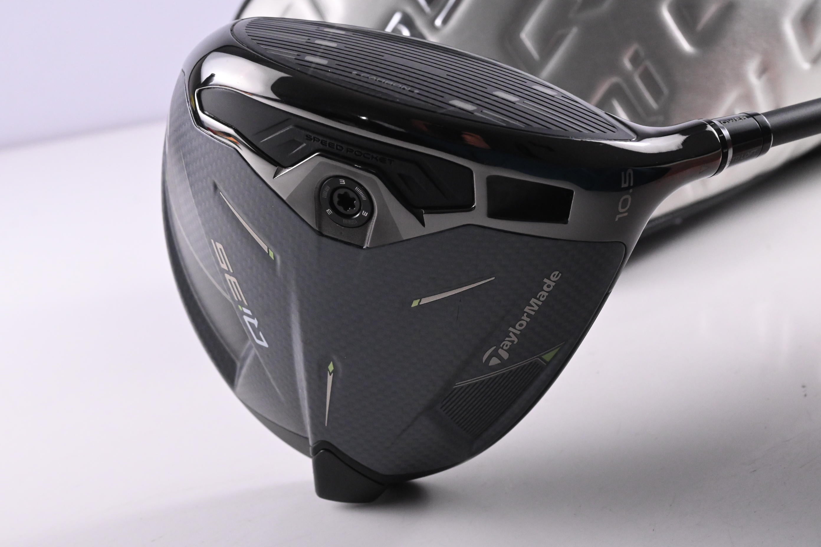 Taylormade Qi35 Driver / 10.5 Degree / Regular Flex Vanquish 5 Shaft