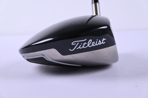 Titleist 909 D2 Driver / 10.5 Degree / Stiff Flex Diamana S 73 Shaft