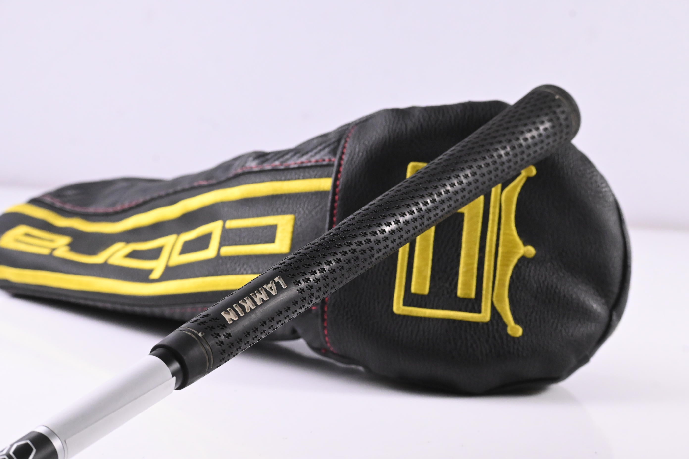 Cobra King Speedzone Driver / 10.5 Degree / Stiff Flex UST Mamiya Helium Black 5