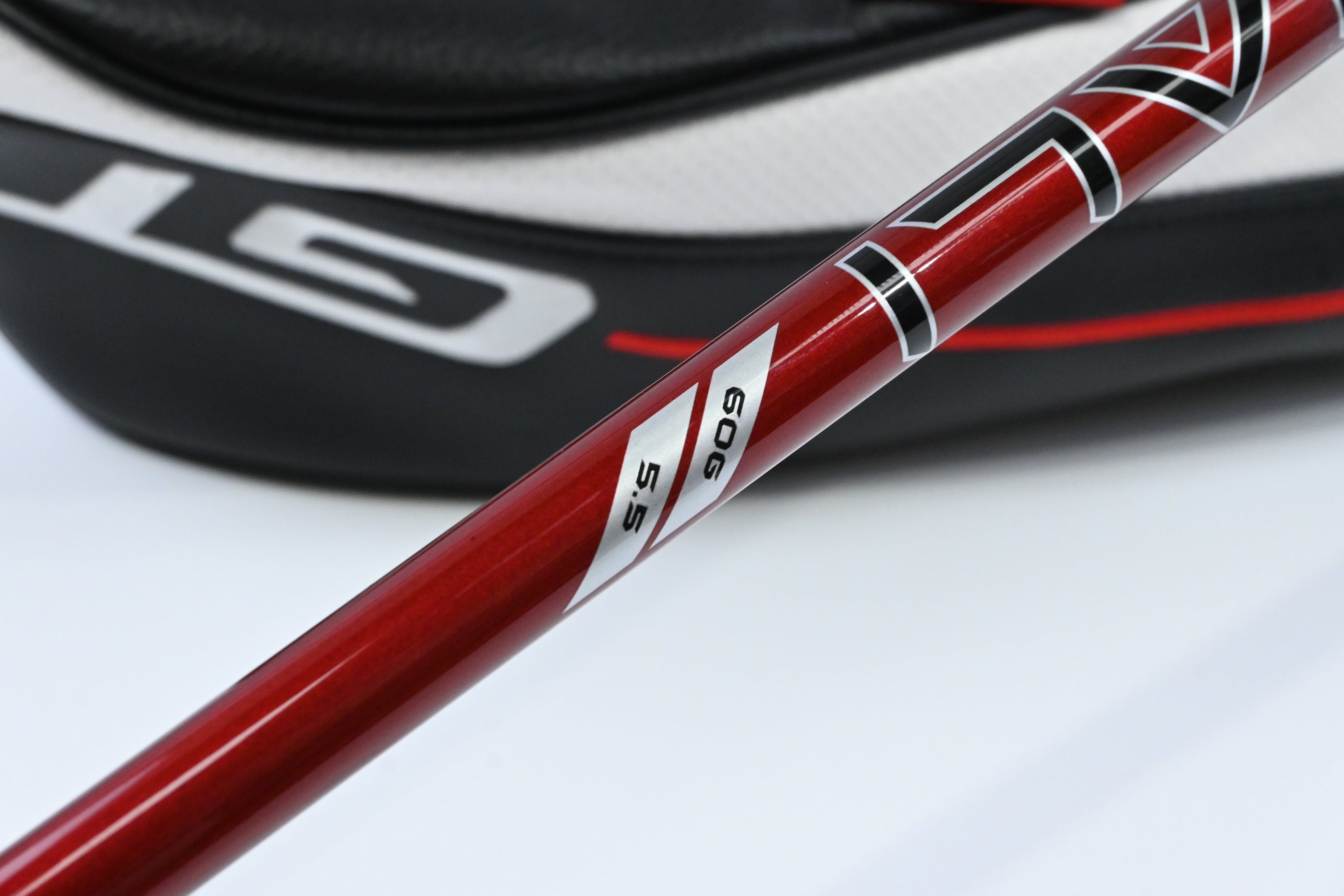 Titleist GT2 #5 Wood / 18 Degree / Regular Flex Denali Red 60 Shaft