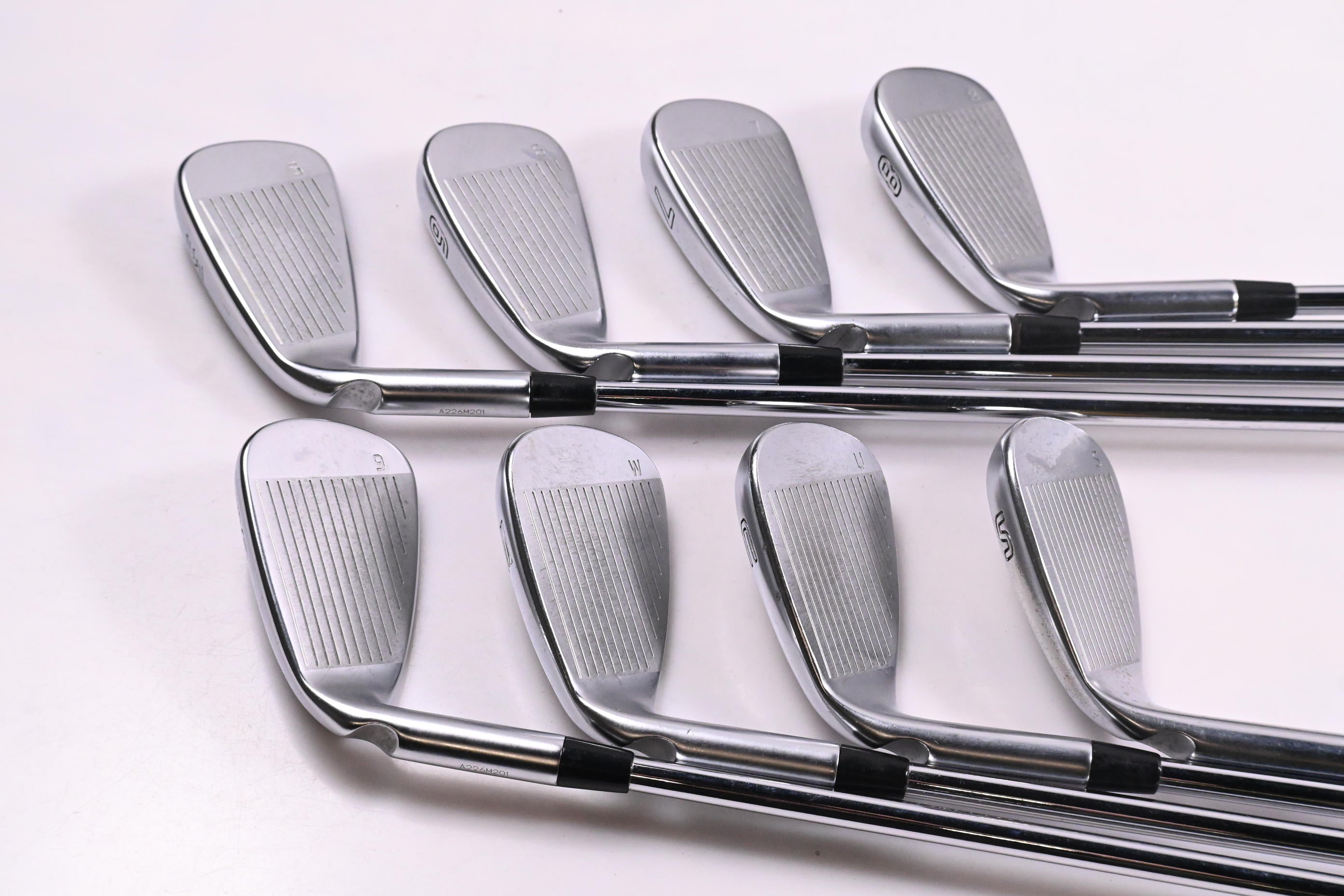 Ping G425 Irons / 5-PW+GW+SW / Black Dot / Regular Flex Ping AWT 2.0 Shafts