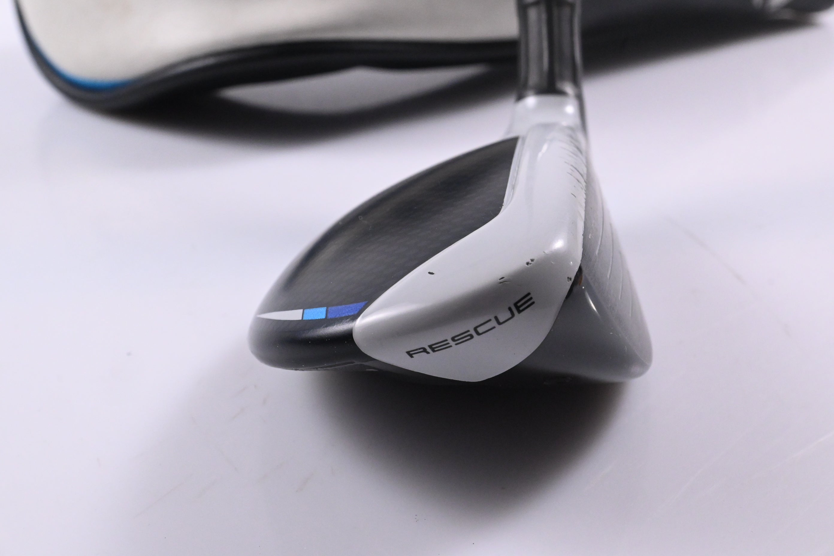 Taylormade SIM2 Max #3 Hybrid / 19 Degree / Stiff Flex Fujikura Ventus Blue 7