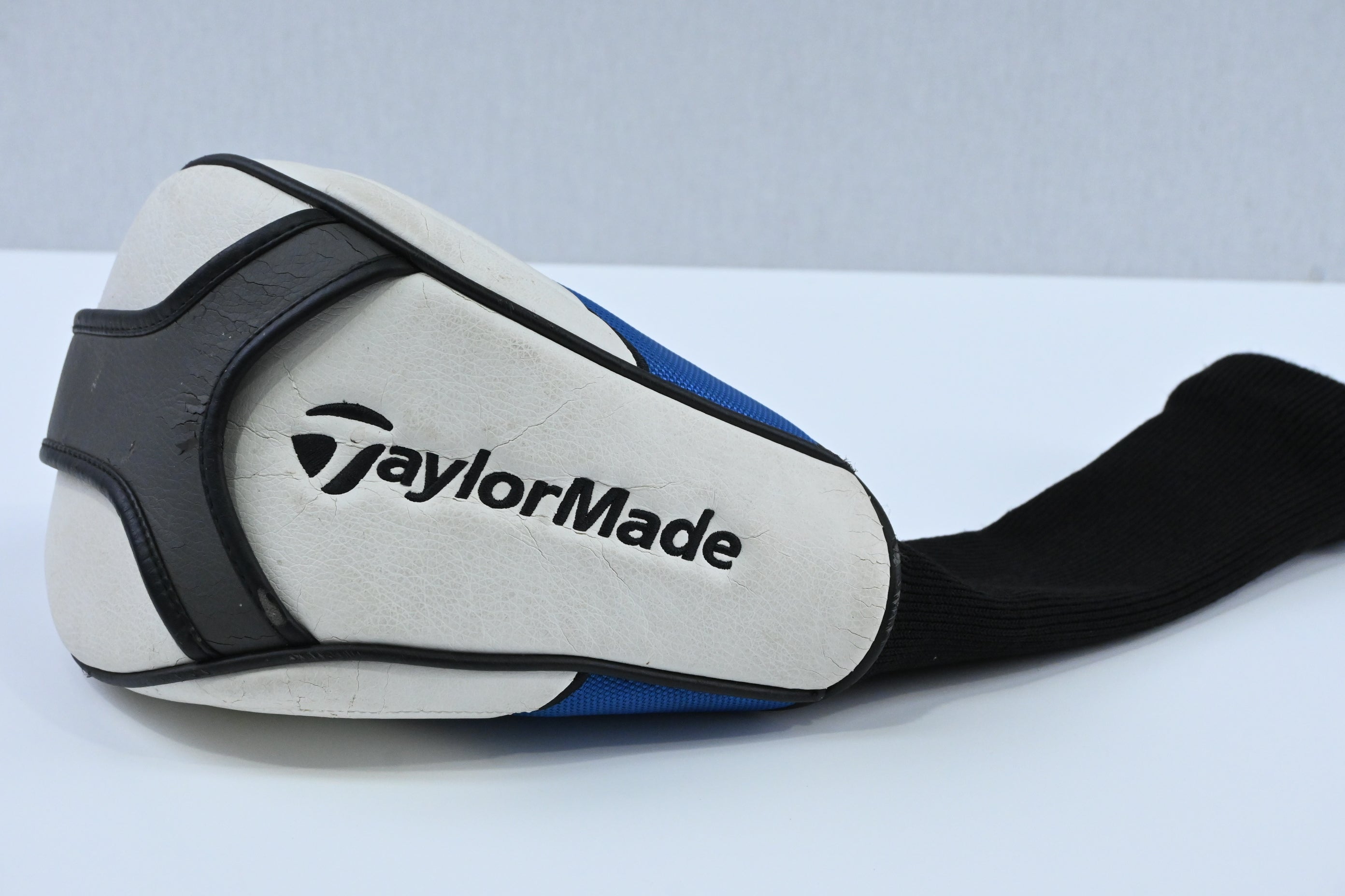 Left Hand Taylormade SLDRS Driver / 10 Degree / Regular Flex Fujikura Speeder 57