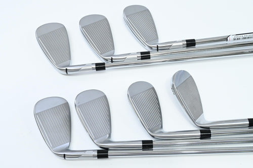 Taylormade Qi Max Irons / 5-PW+SW / Regular Flex KBS MAX MT 85 Shafts