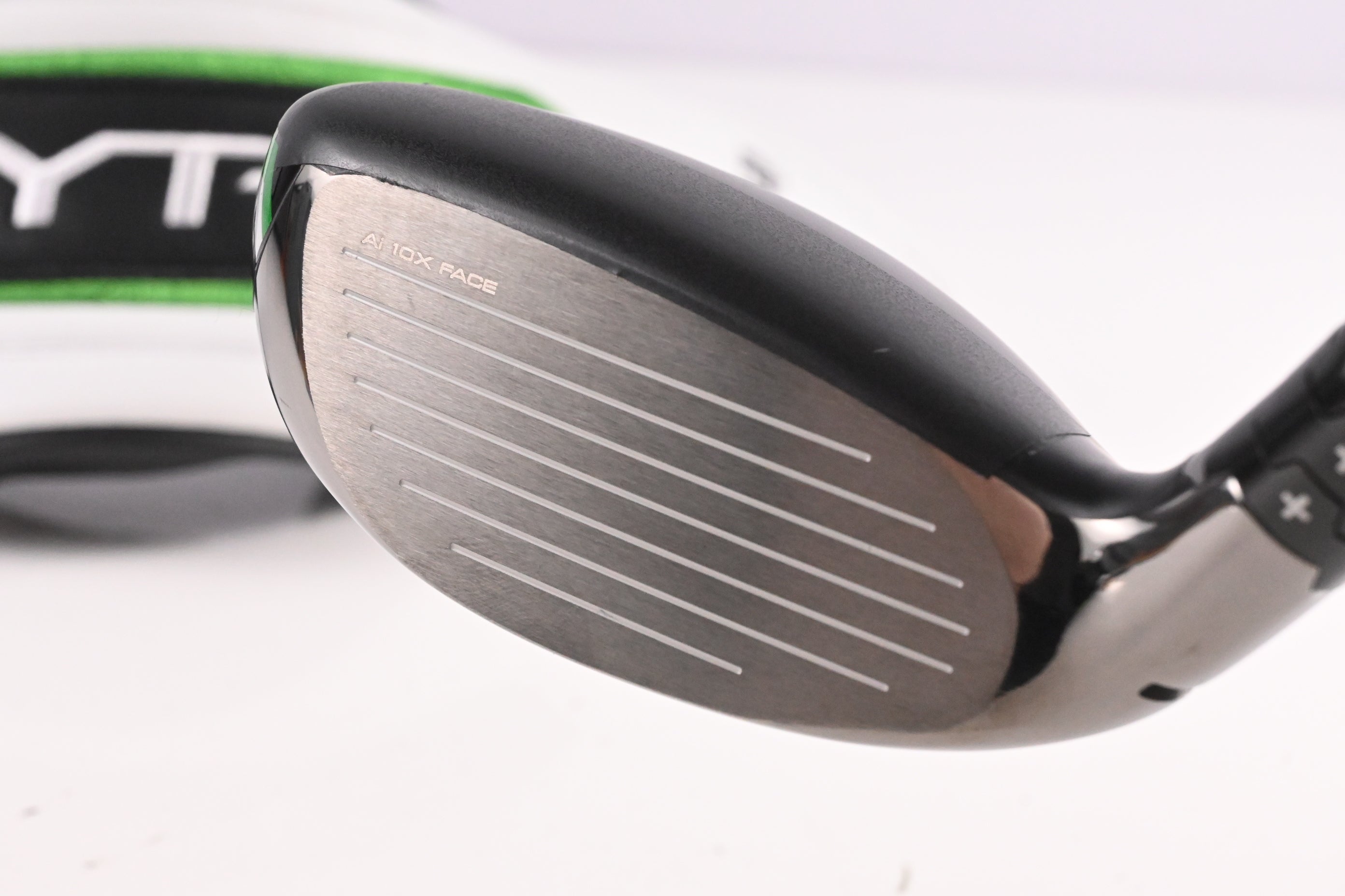 Callaway Elyte X #4 Hybrid / 21 Degree / Regular Flex Denali Charcoal 60 Shaft