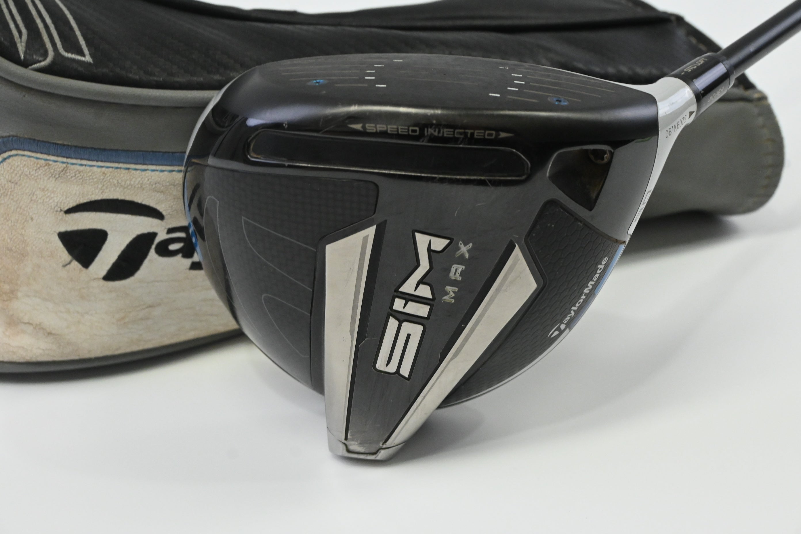 Taylormade SIM Max Driver / 9 Degree / Stiff Flex Project X HZRDUS Red 62 Shaft