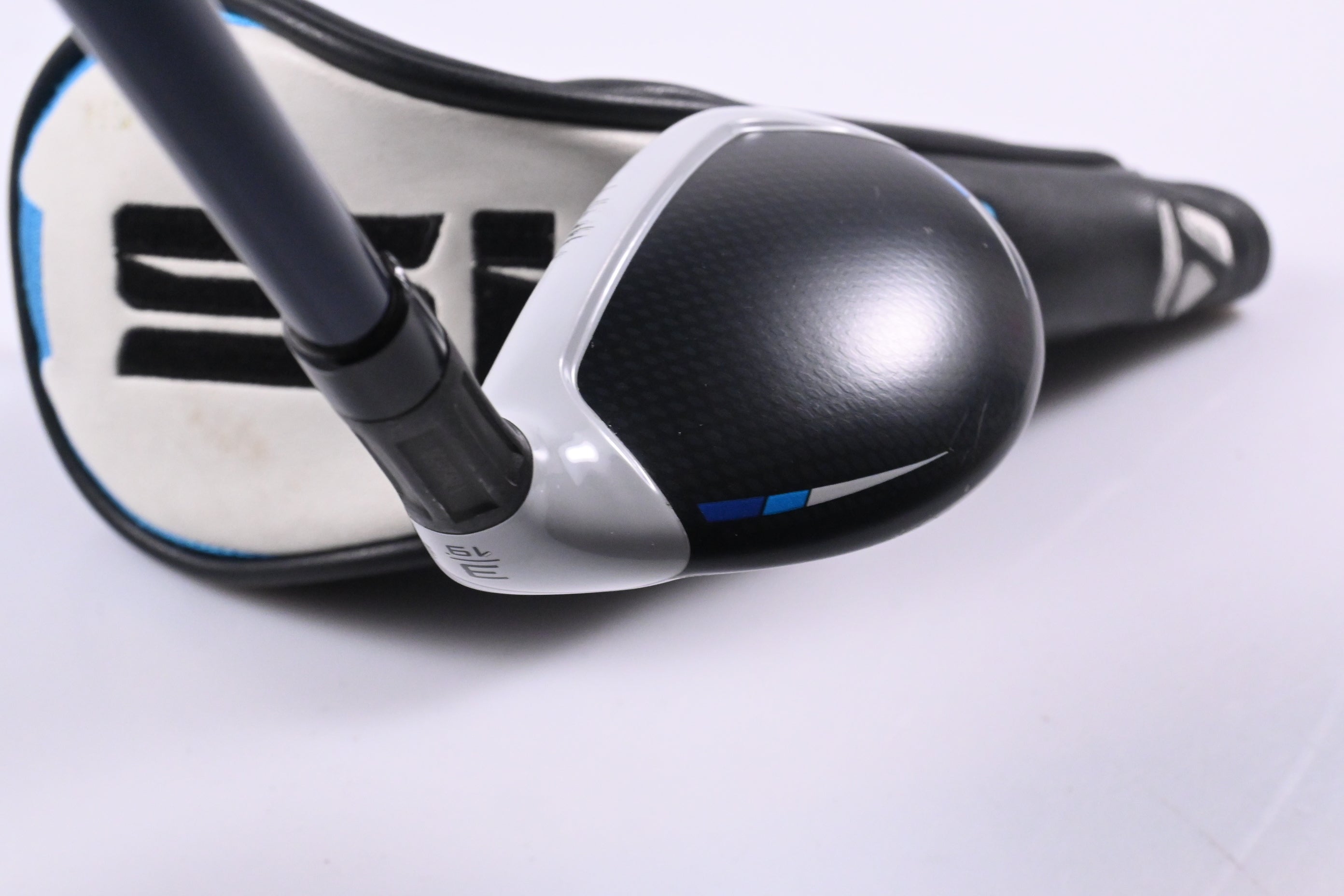 Taylormade SIM2 Max #3 Hybrid / 19 Degree / Stiff Flex Fujikura Ventus Blue 7