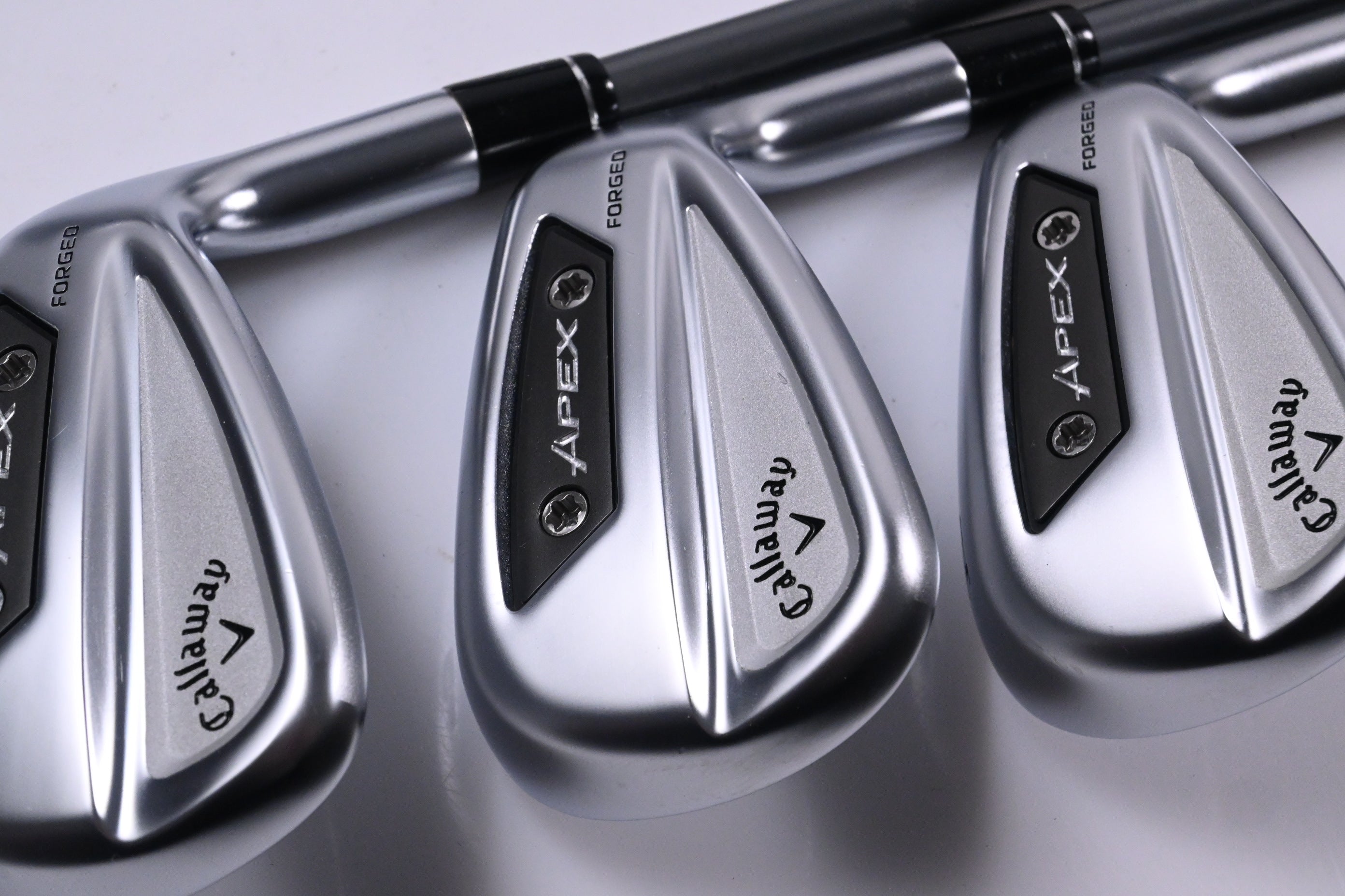Callaway Apex Ai300 Irons / 7-PW+GW / Regular Flex Denali Charcoal 65 Shaft