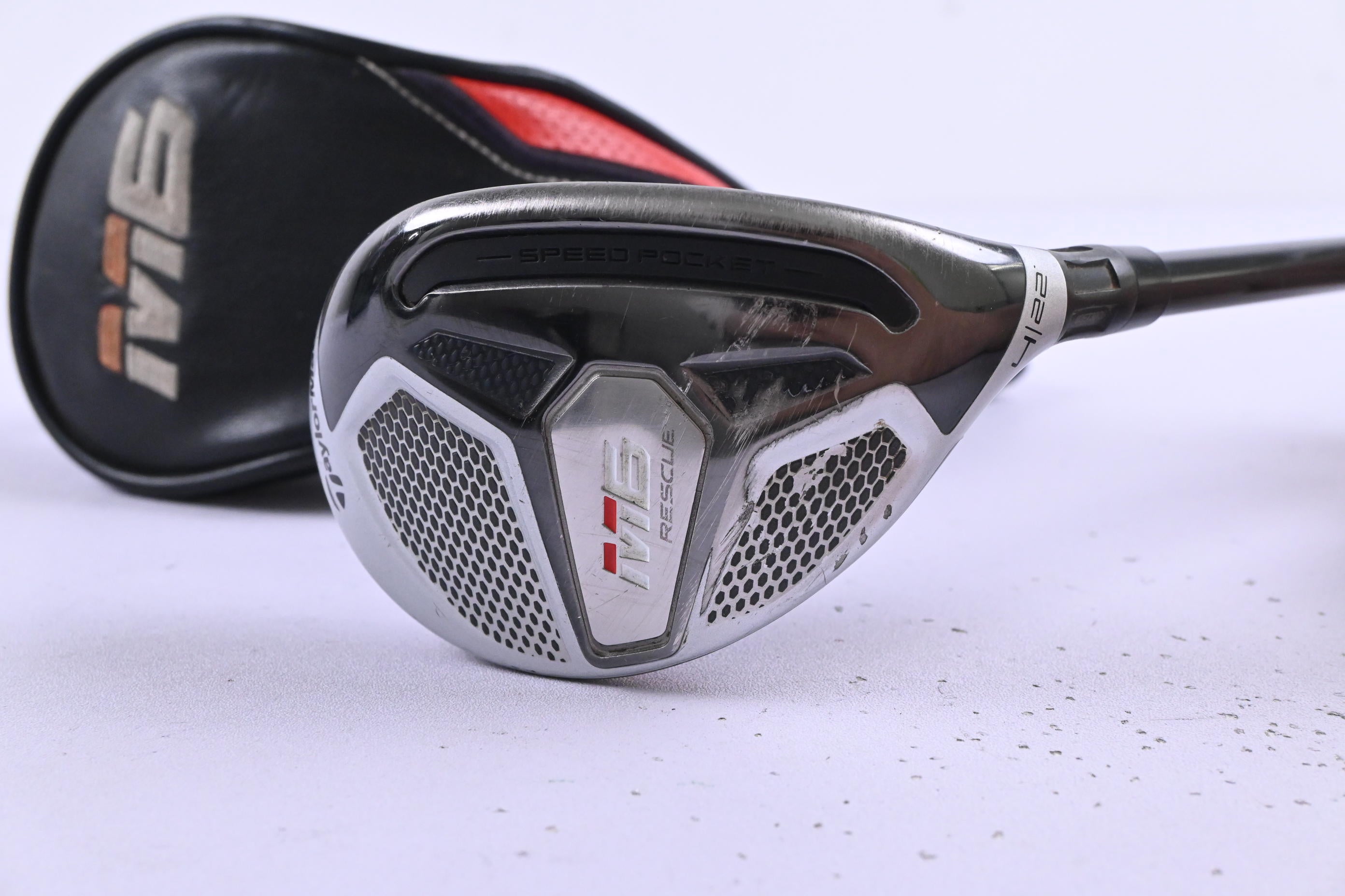 Taylormade M6 #4 Hybrid / 22 Degree / Regular Flex Fujikura Atmos Orange 6 Shaft