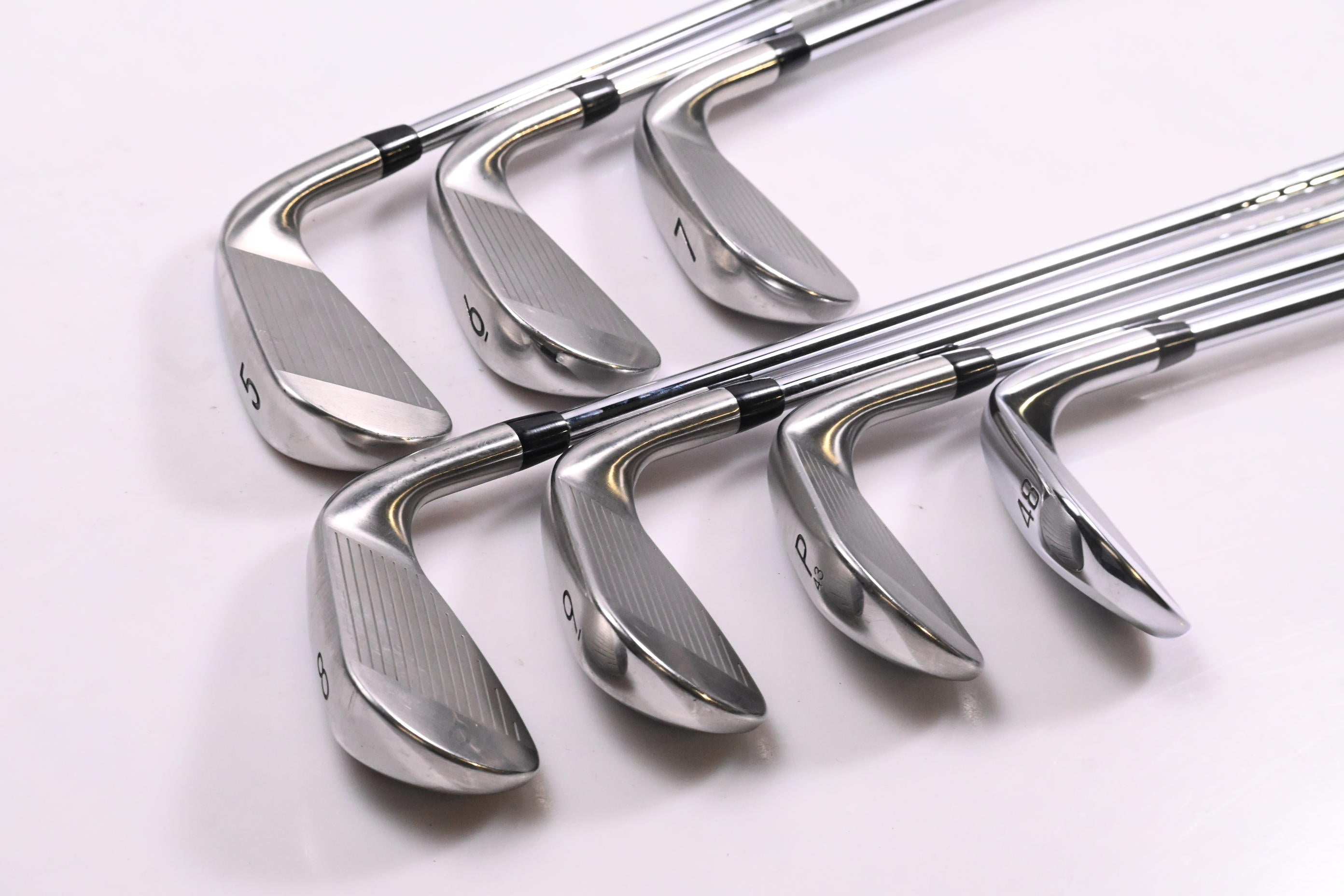 Left Hand Titleist T300 2019 Irons / 5-PW+48° / Regular Flex AMT Red R300