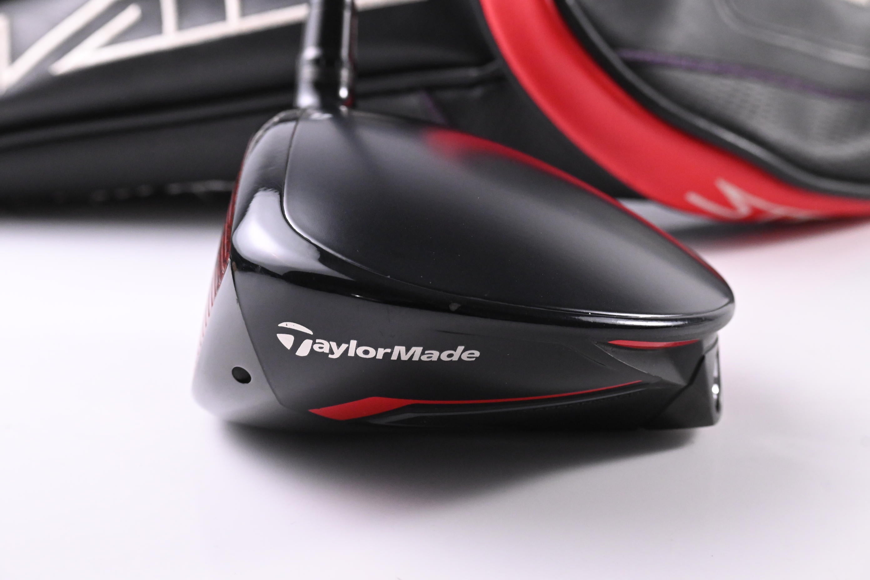 Left Hand Taylormade Stealth Driver / 10.5 Degree / Regular Flex Ventus Red 5