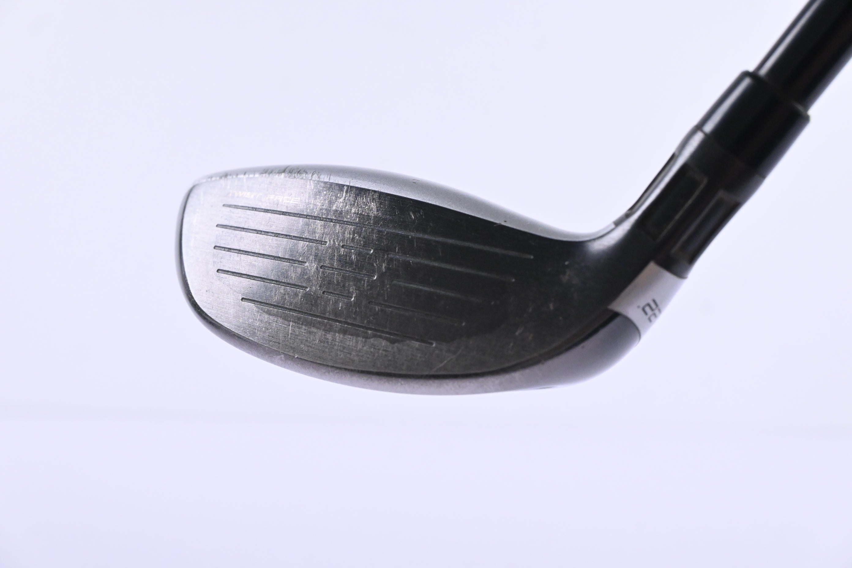 Taylormade M6 #4 Hybrid / 22 Degree / Regular Flex Fujikura Atmos Orange 6 Shaft