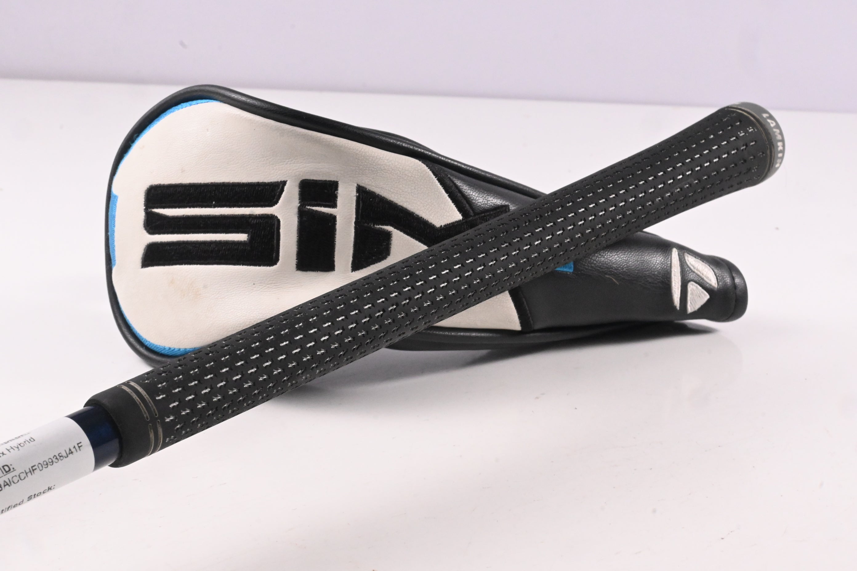 Taylormade SIM2 Max #3 Hybrid / 19 Degree / Stiff Flex Fujikura Ventus Blue 7