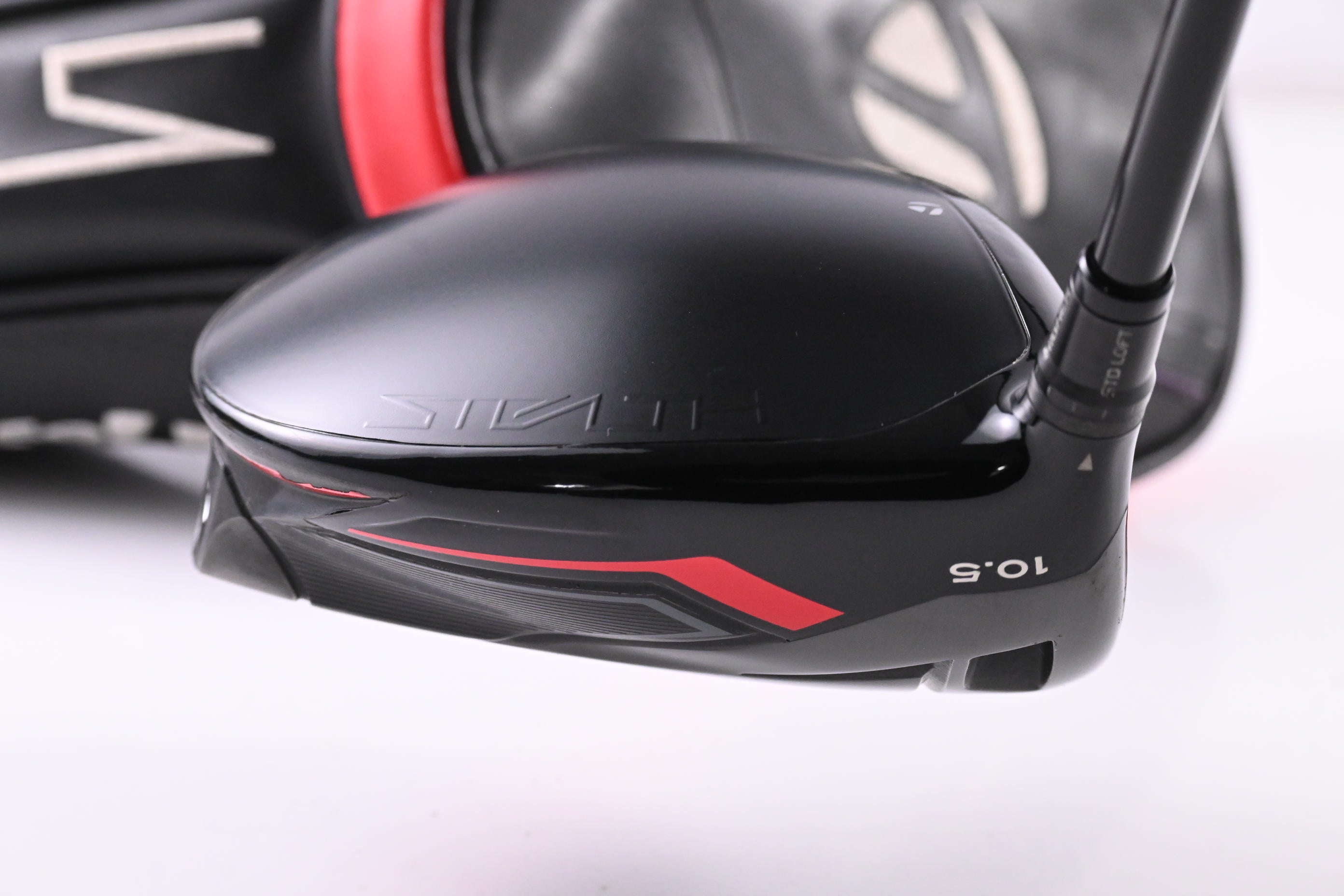Left Hand Taylormade Stealth Driver / 10.5 Degree / Regular Flex Ventus Red 5
