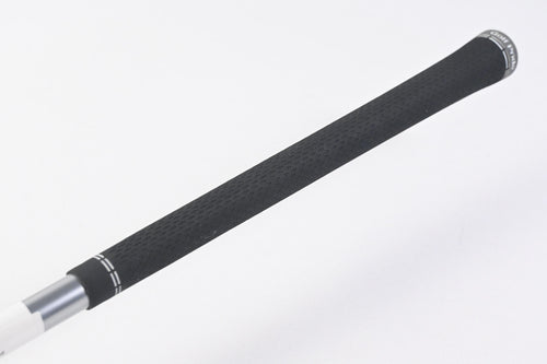 Titleist GT2 Driver / 9 Degree / Regular Flex Fujikura Air Speeder 40 Shaft