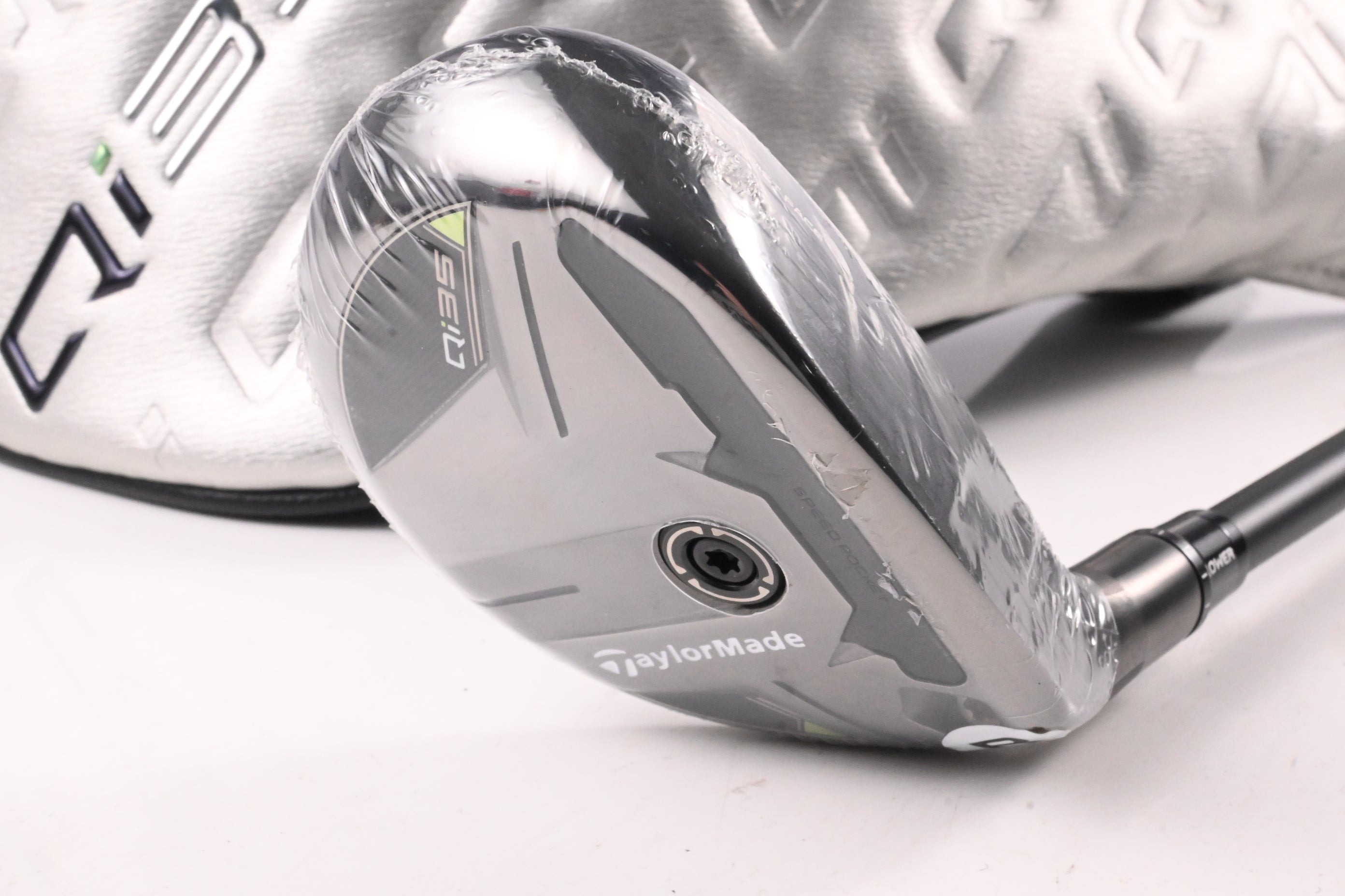 Taylormade Qi35 #4 Hybrid / 22 Degree / Regular Flex Fujikura Ventus Blue 6