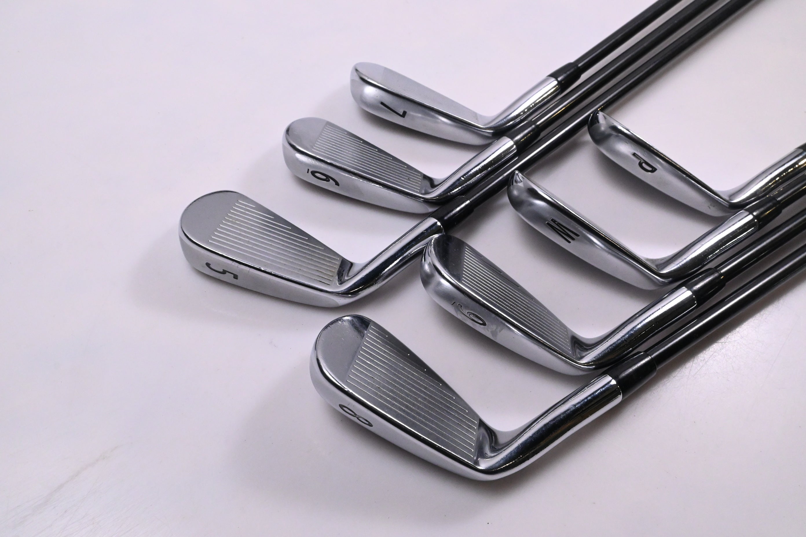 Titleist 712 AP2 Irons / 5-PW+GW / Regular Flex Tour AD 65 Shafts