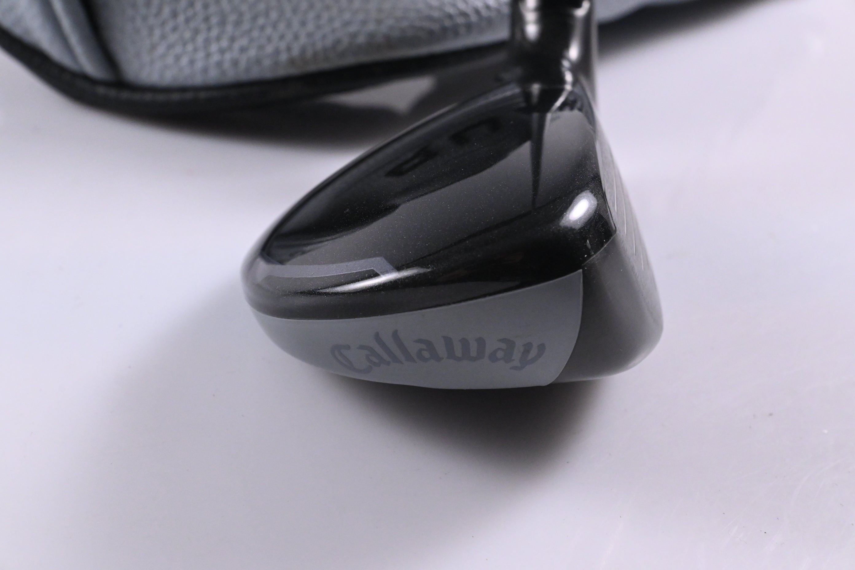 Callaway Quantum Max #4 Hybrid / 21 Degree / Stiff Flex Denali Frost Silver 70