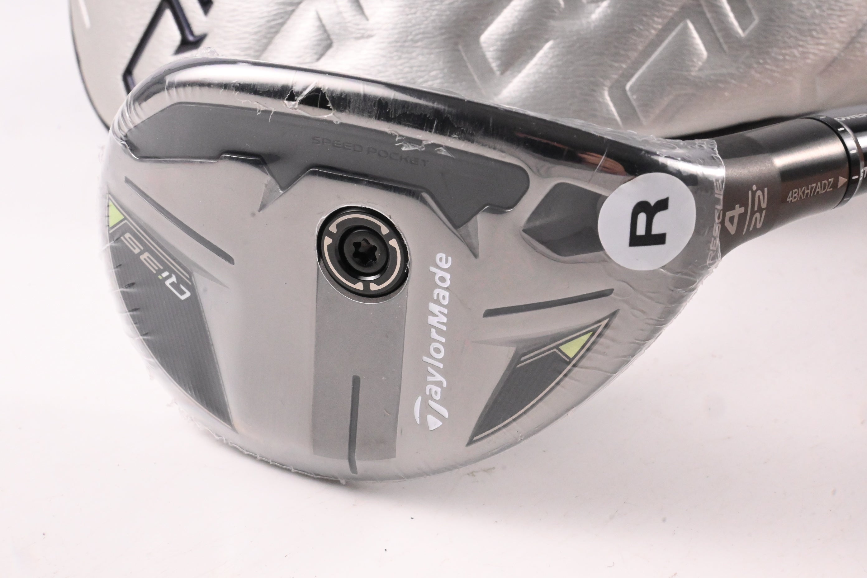 Taylormade Qi35 #4 Hybrid / 22 Degree / Regular Flex Fujikura Ventus Blue 6