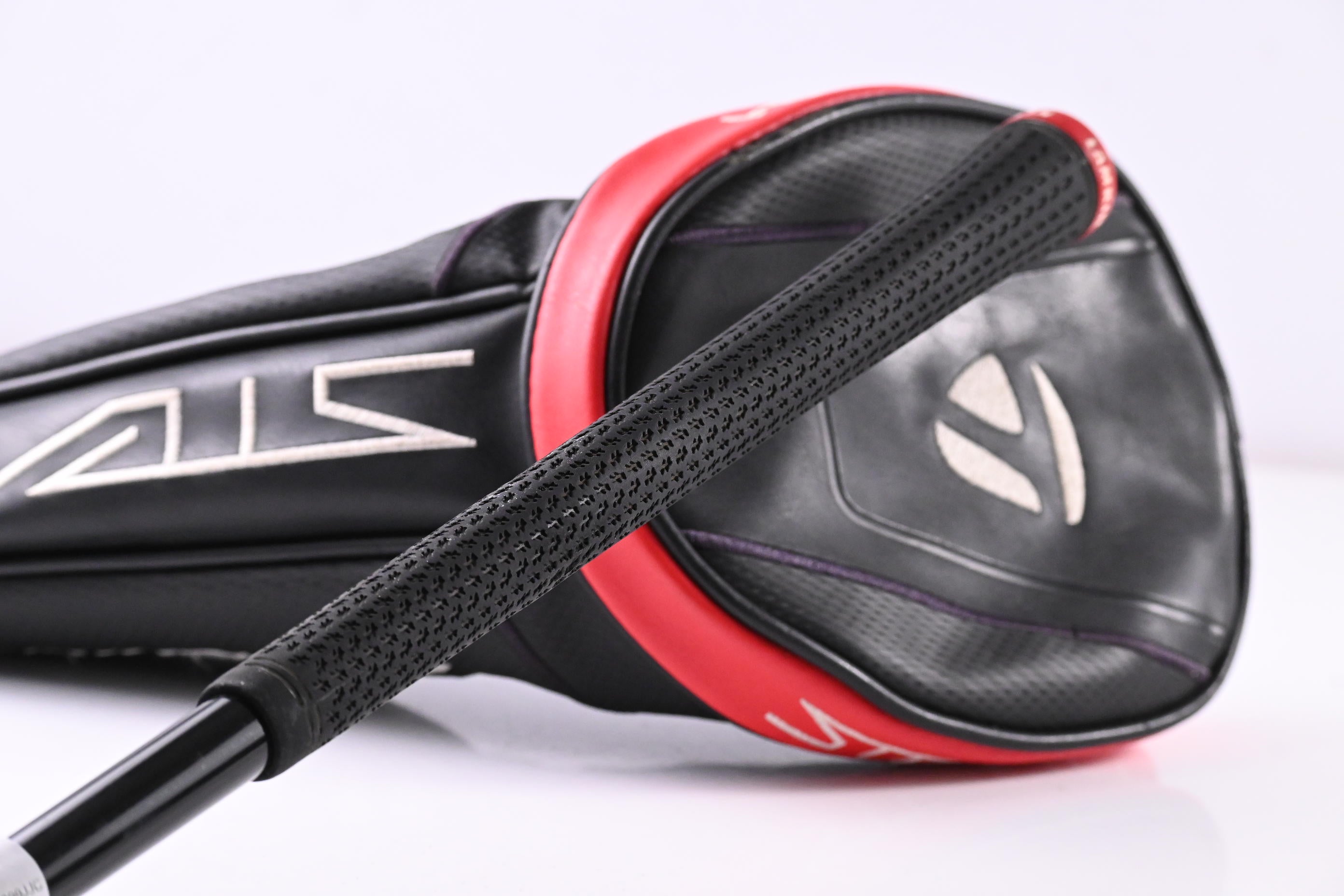 Left Hand Taylormade Stealth Driver / 10.5 Degree / Regular Flex Ventus Red 5