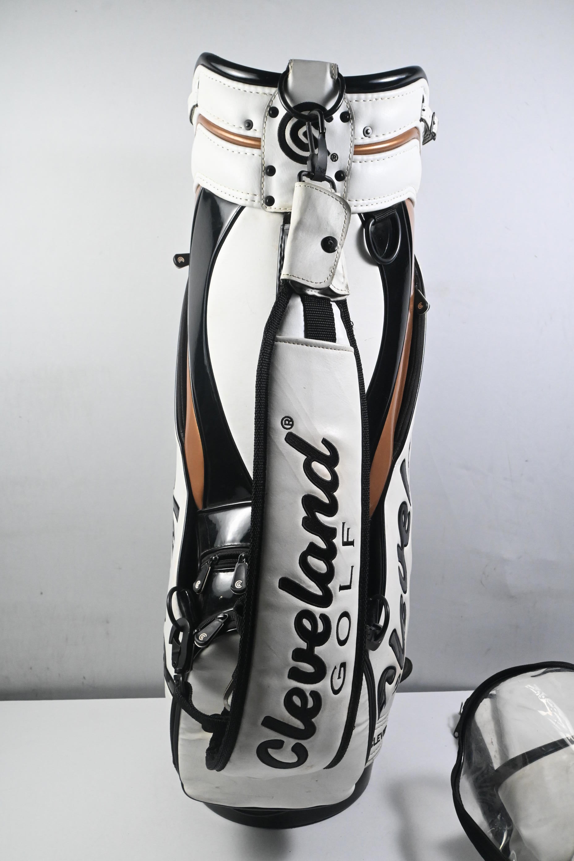 Cleveland Tour Bag / 6-Way Divider / White, Black & Brown