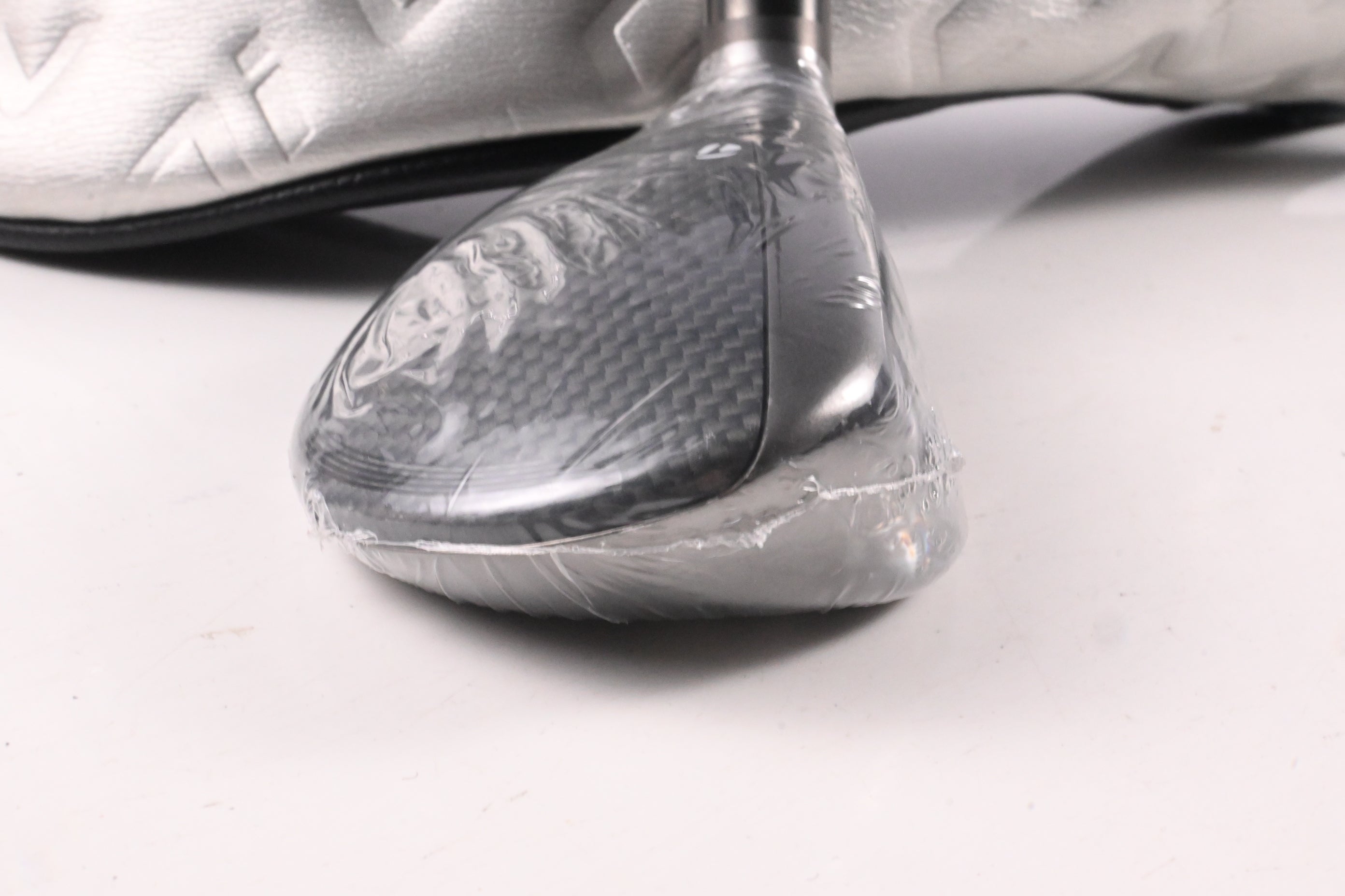 Taylormade Qi35 #4 Hybrid / 22 Degree / Regular Flex Fujikura Ventus Blue 6