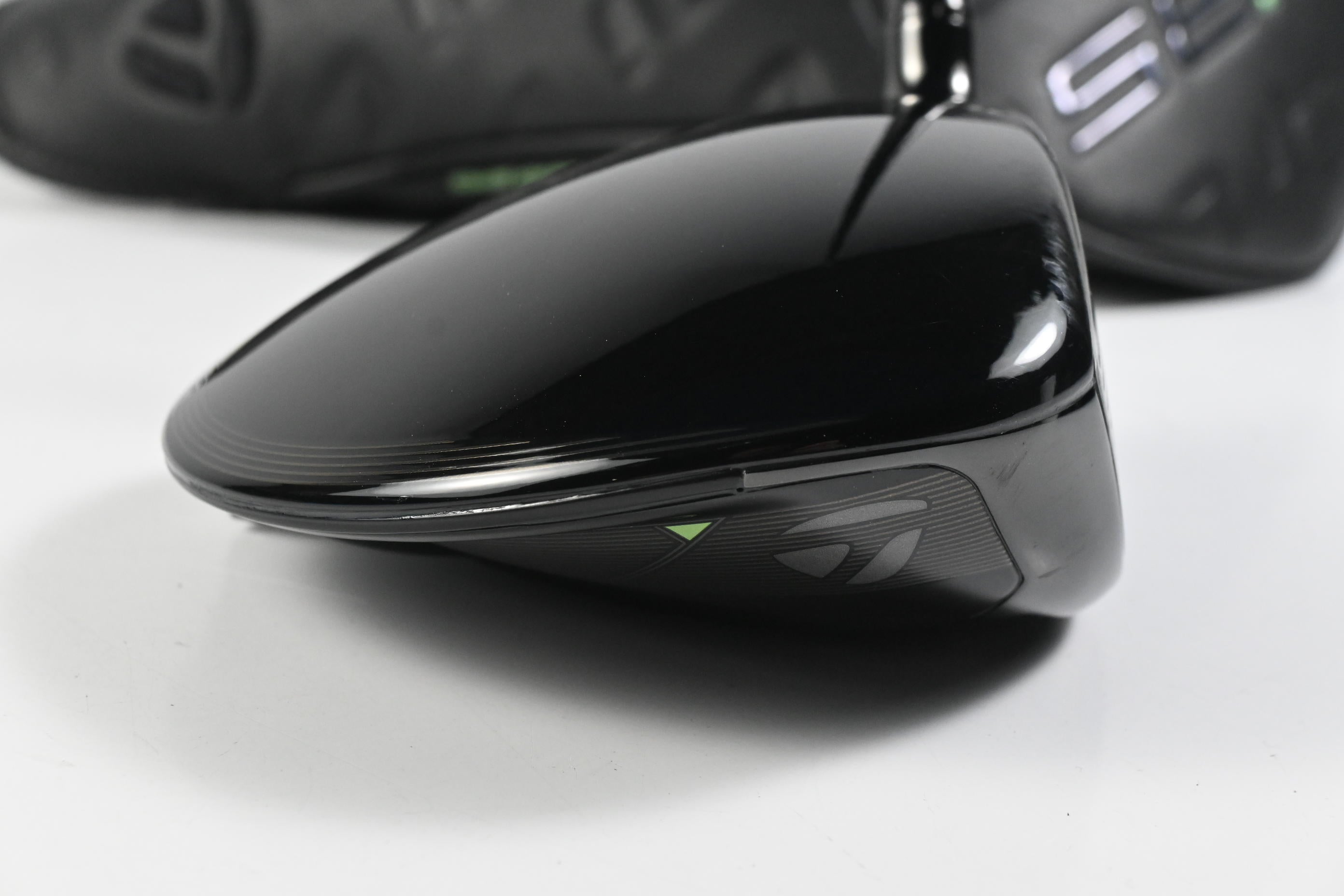 Taylormade Qi35 Designer Series Driver / 10.5 Degree / Regular Flex Fujikura