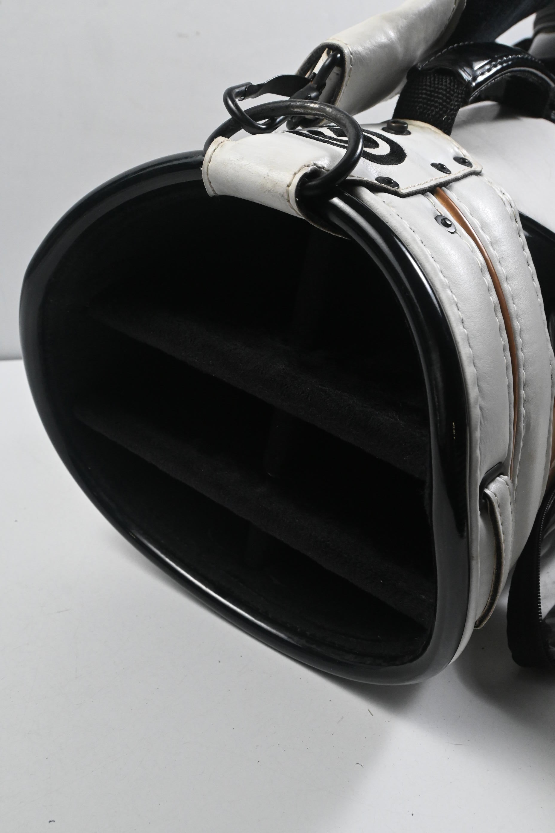 Cleveland Tour Bag / 6-Way Divider / White, Black & Brown