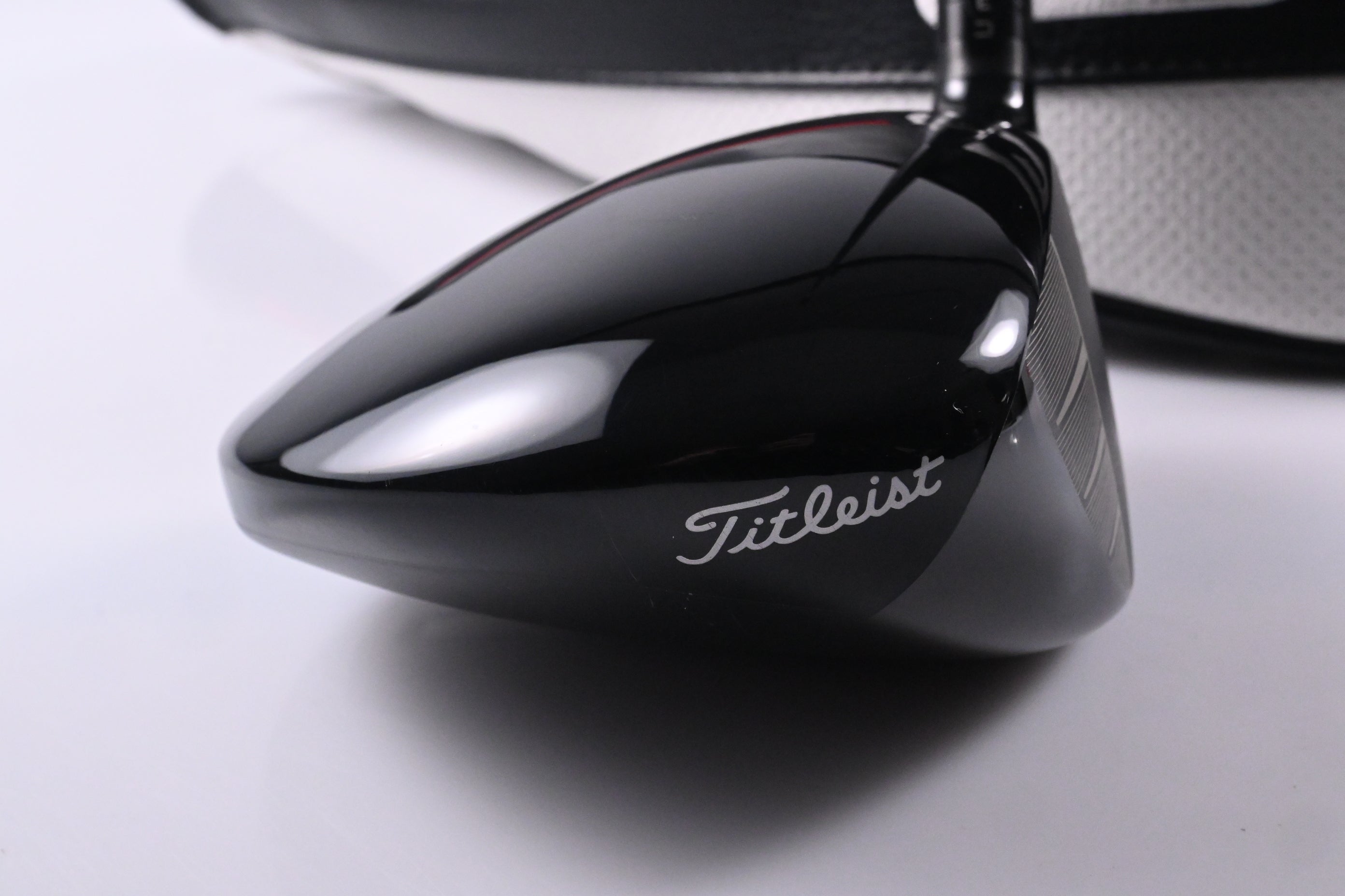 Titleist GT3 Driver / 10 Degree / Stiff Flex Tensei AV Blue 55 SFW Shaft