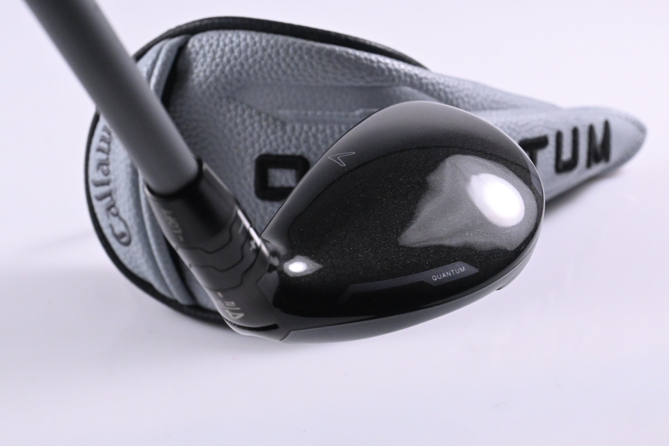 Callaway Quantum Max #4 Hybrid / 21 Degree / Stiff Flex Denali Frost Silver 70