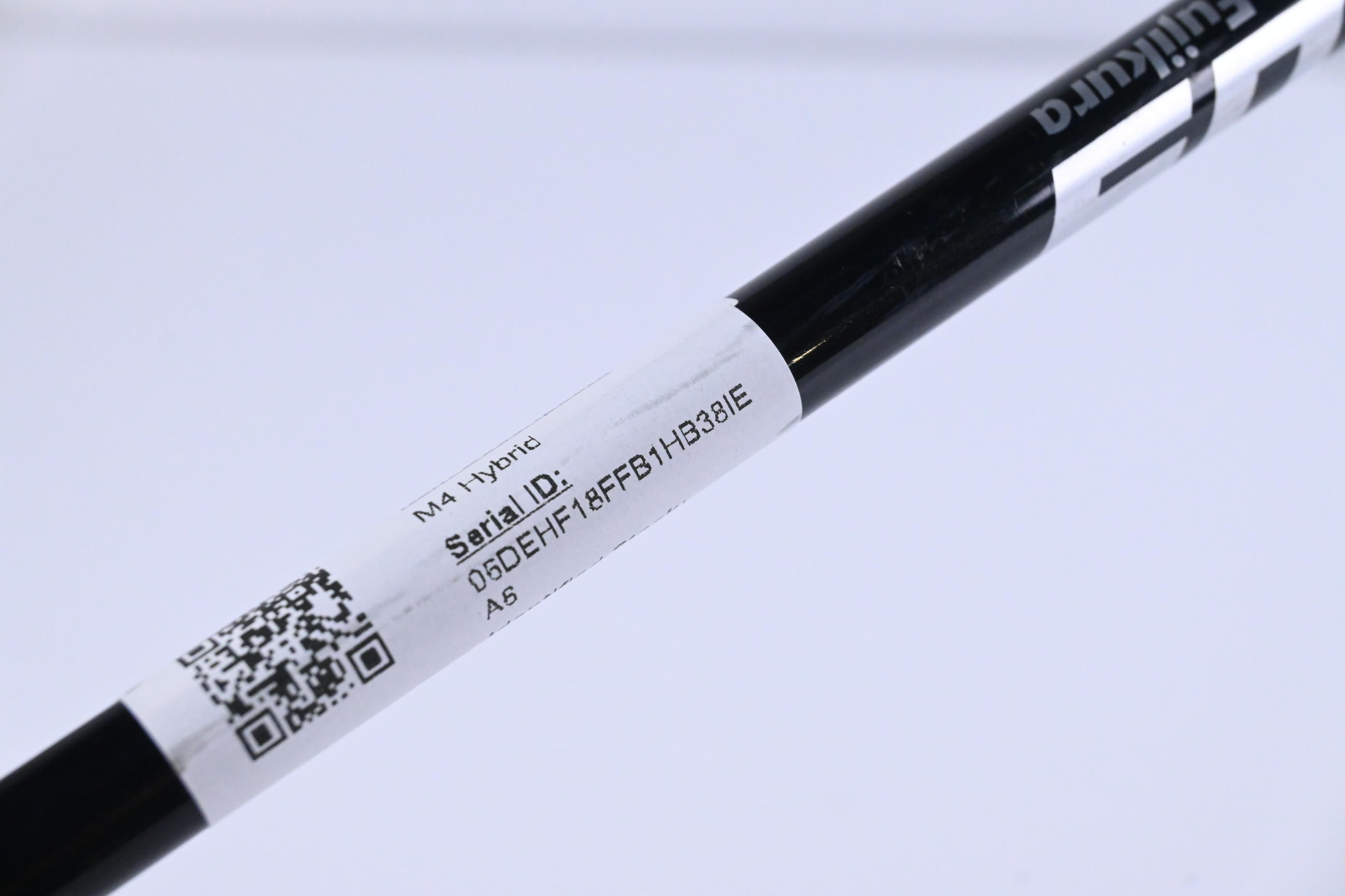 Taylormade M4 #4 Hybrid / 22 Degree / Regular Flex Fujikura Atmos Red 6 Shaft