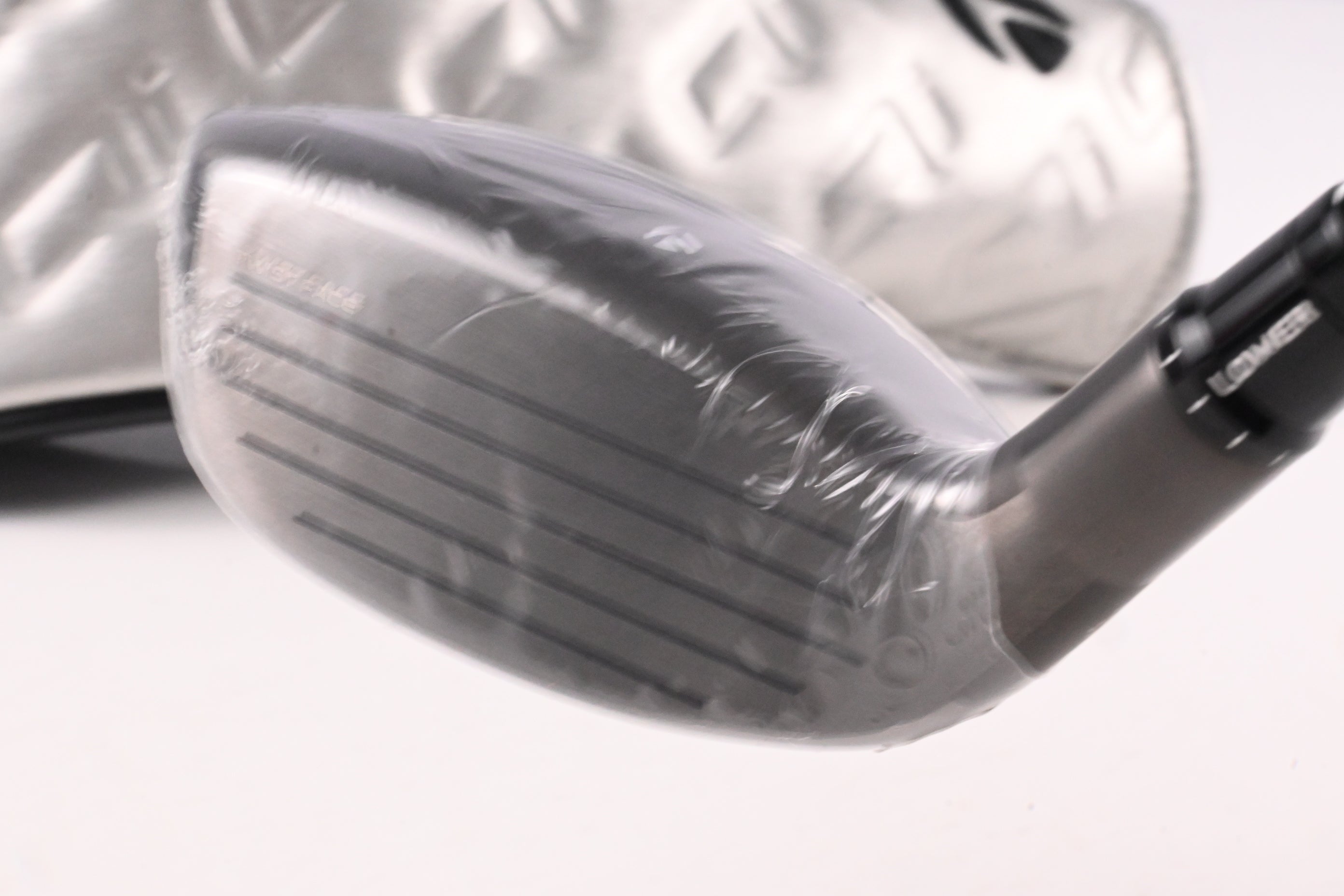 Taylormade Qi35 #4 Hybrid / 22 Degree / Regular Flex Fujikura Ventus Blue 6